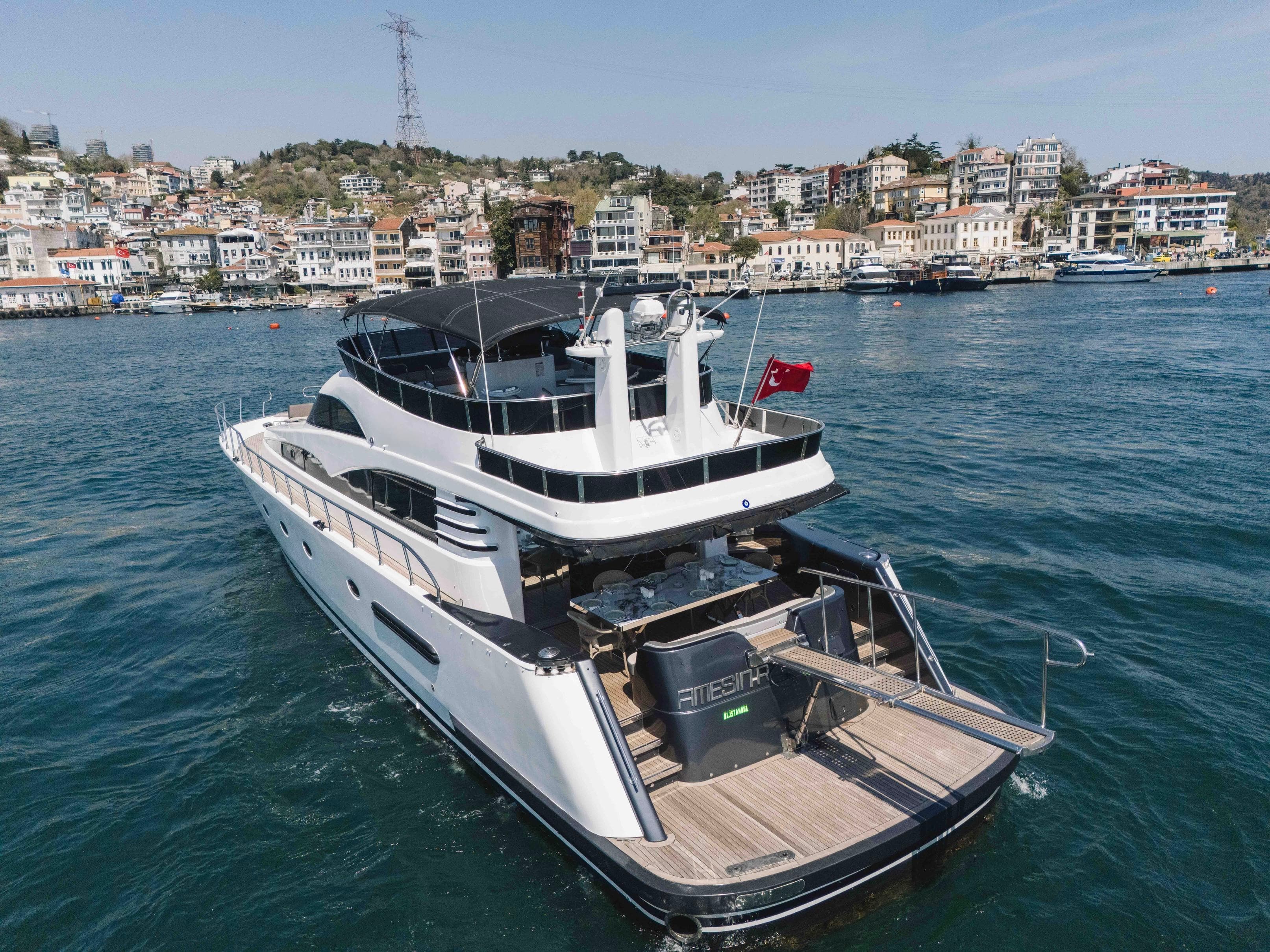 Luxury 24-Meter Motor Yacht from Arnavutköy for 40 Guests – Bosphorus & Islands Tours, Special Occasion Rentals