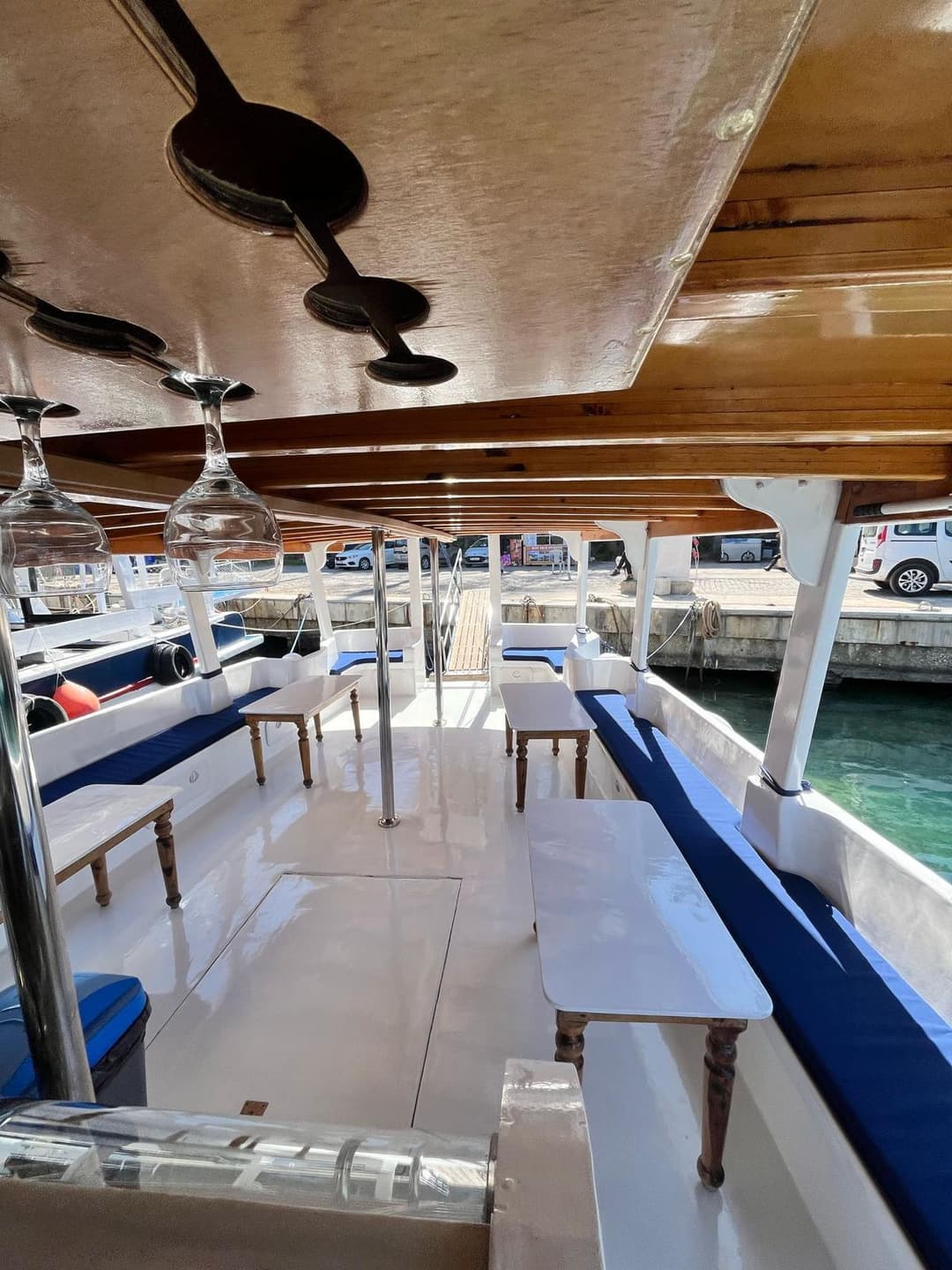 Antalya Centro: Barco Económico de 14 Metros para 30 Personas Alquiler de Día Completo, Beldibi, Cascada Düden, Tours al Atardecer e Ideal para Celebraciones Especiales
