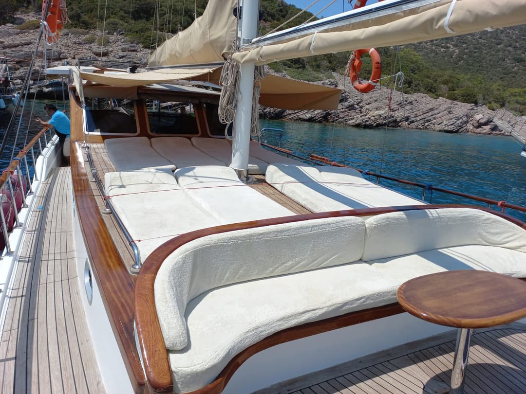 Unvergessliches Blaue-Reise-Erlebnis für 12 Personen mit einer 15-Meter-Luxus-Gulet in Bodrum