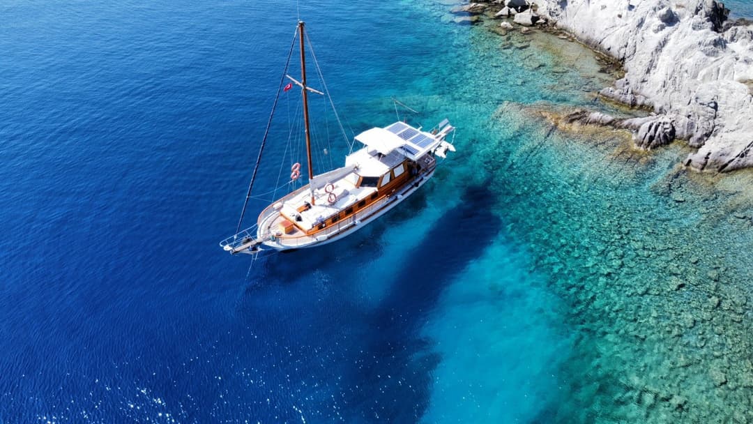 Bodrum: 15m Luxury Boat for 12 - Exclusive Sea Adventures