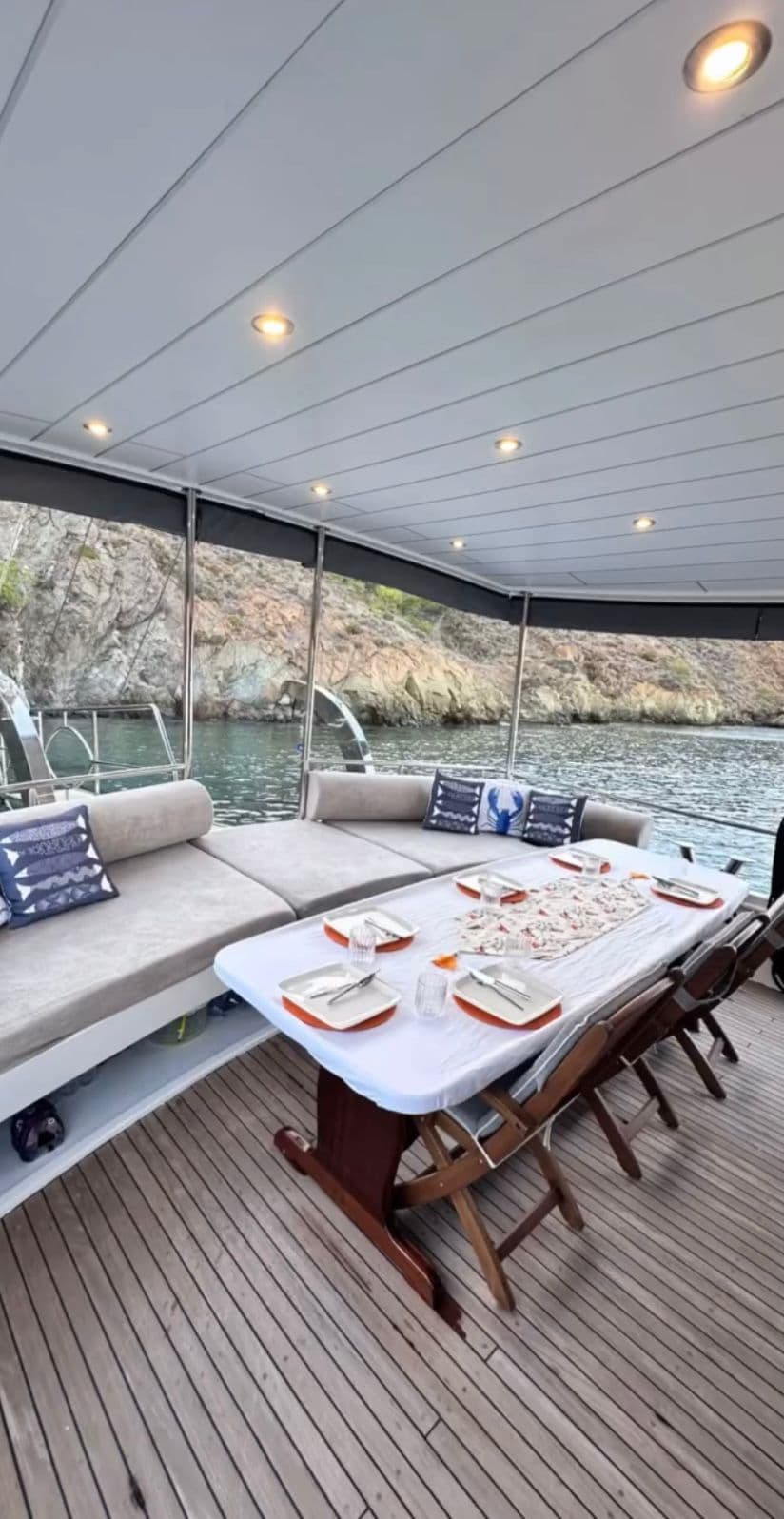 Marmaris'in 15 Metrelik Lüks Teknesi ile 7 Kişilik Unutulmaz Deniz Tatili Deneyimi 25