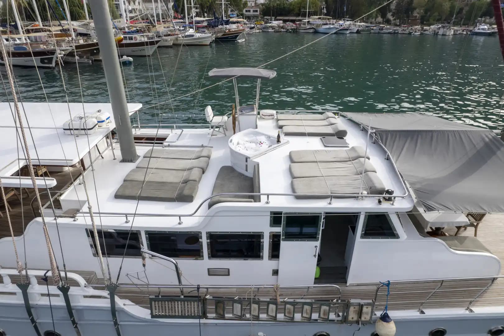 Lujo Gulet 30m: Jacuzzi Cubierta, 2 Master, Alta Tecnología 120