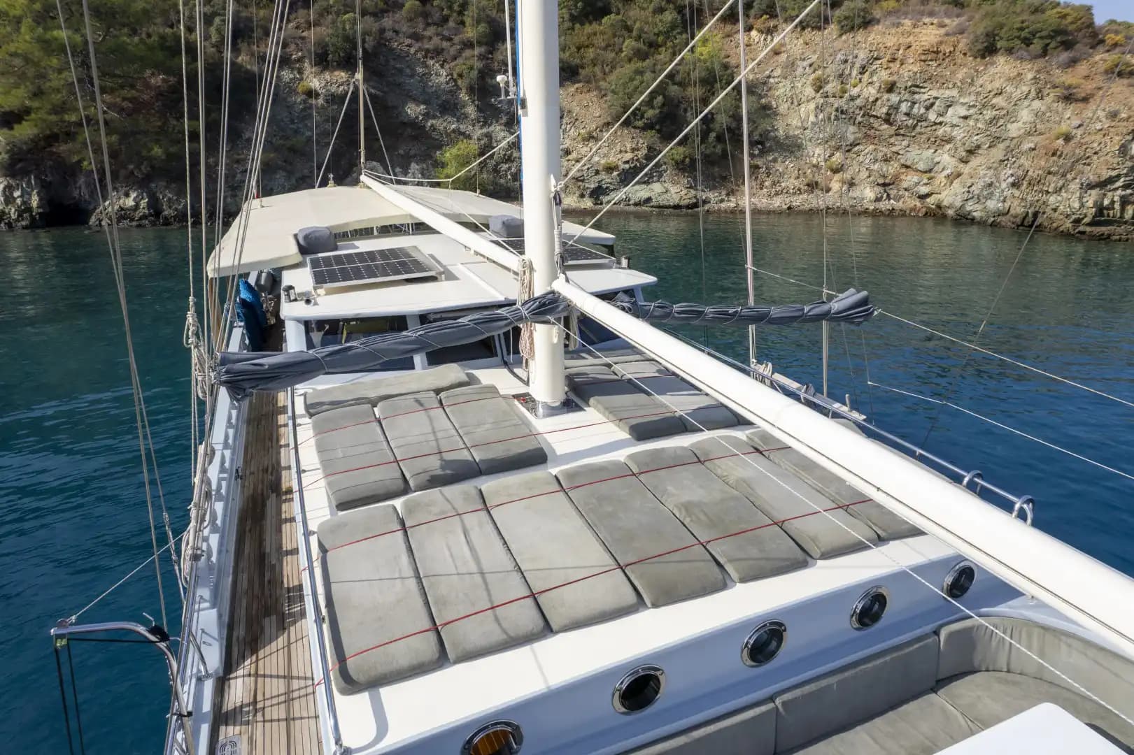 Lujo Gulet 30m: Jacuzzi Cubierta, 2 Master, Alta Tecnología 121
