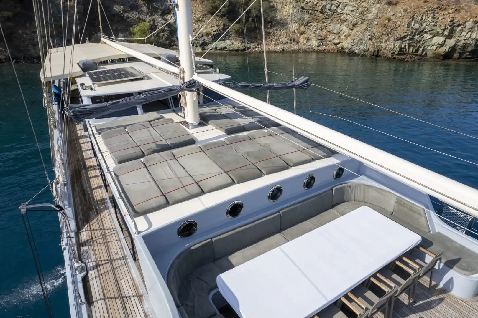 Lujo Gulet 30m: Jacuzzi Cubierta, 2 Master, Alta Tecnología 122