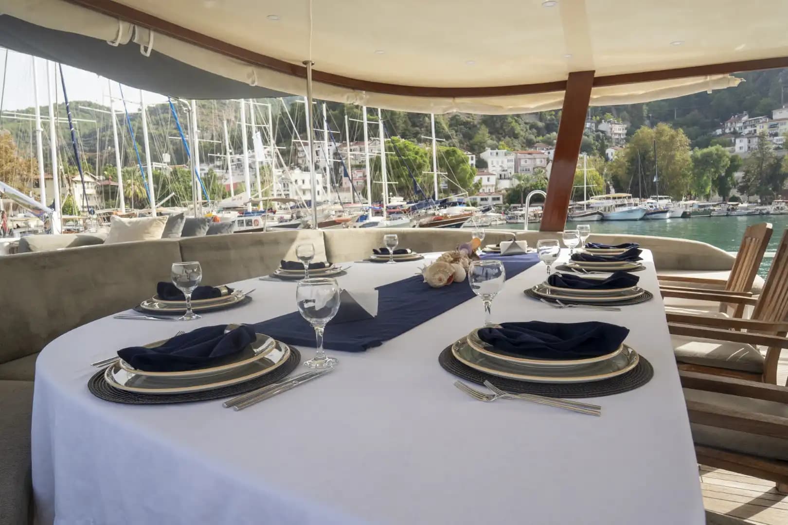 Lujo Gulet 30m: Jacuzzi Cubierta, 2 Master, Alta Tecnología 127