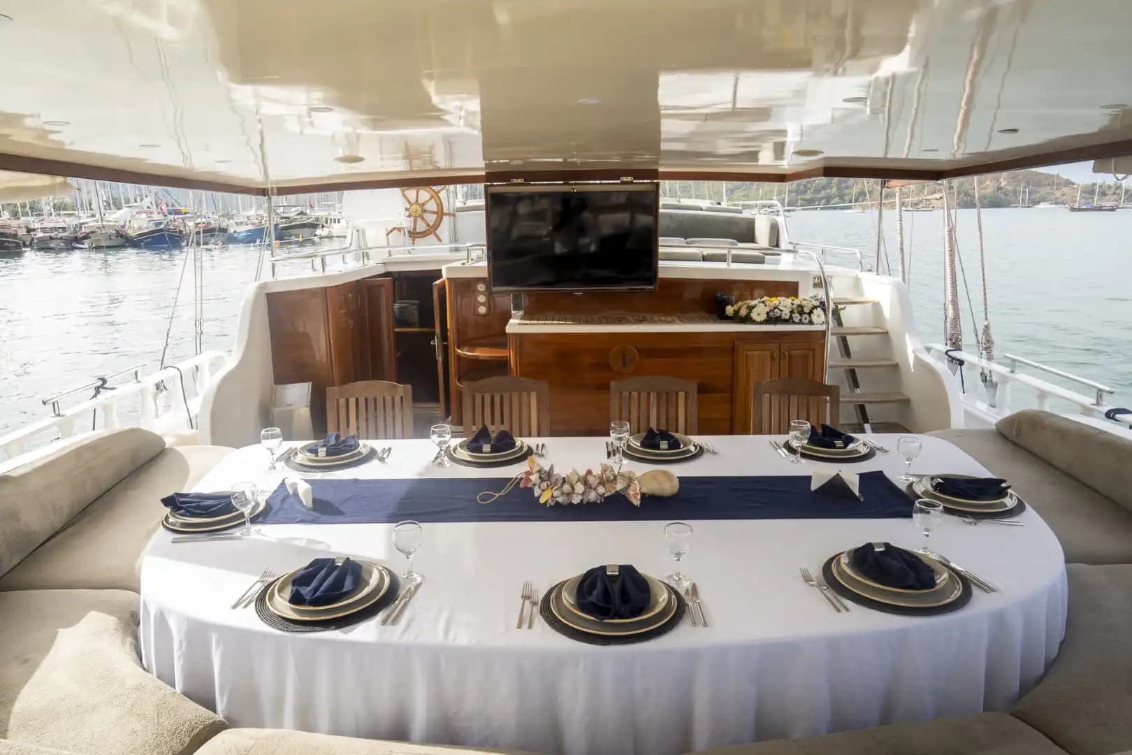 Lujo Gulet 30m: Jacuzzi Cubierta, 2 Master, Alta Tecnología 8