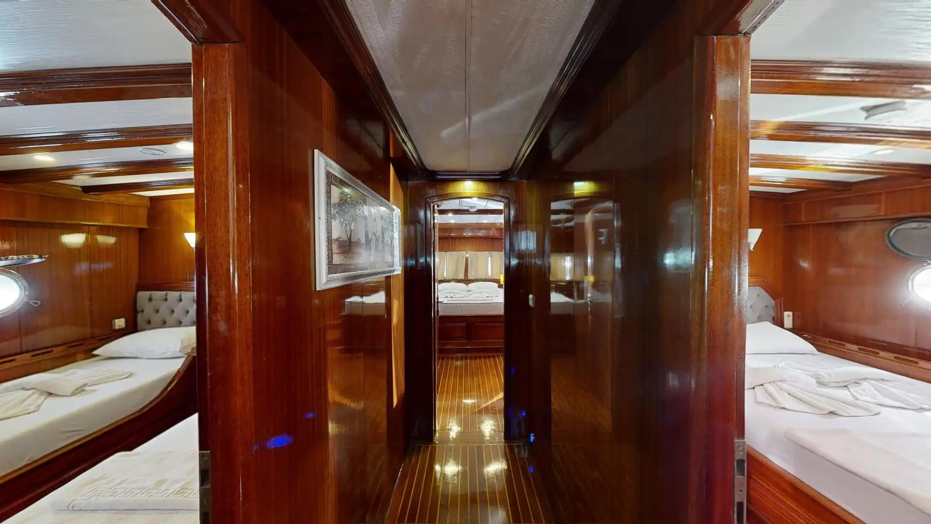 Lujo Gulet 30m: Jacuzzi Cubierta, 2 Master, Alta Tecnología 30
