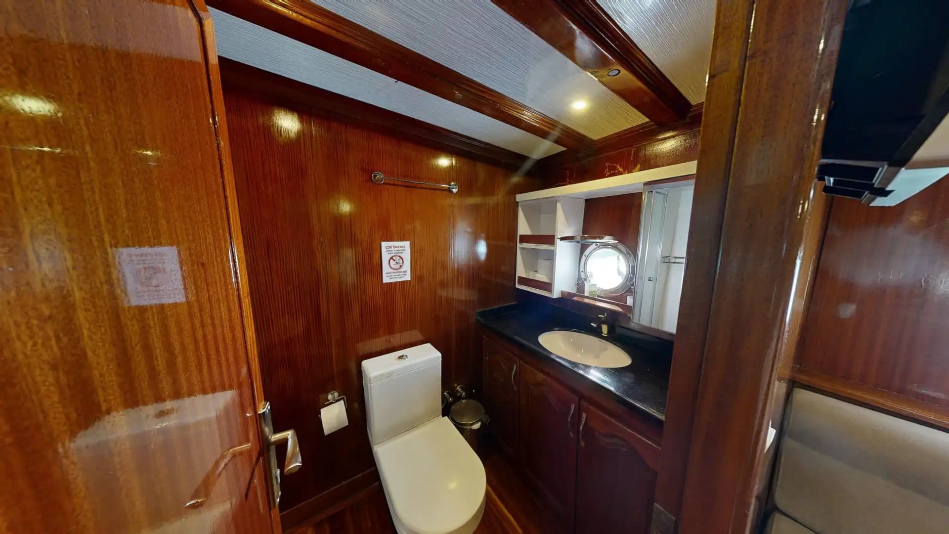 Lujo Gulet 30m: Jacuzzi Cubierta, 2 Master, Alta Tecnología 33