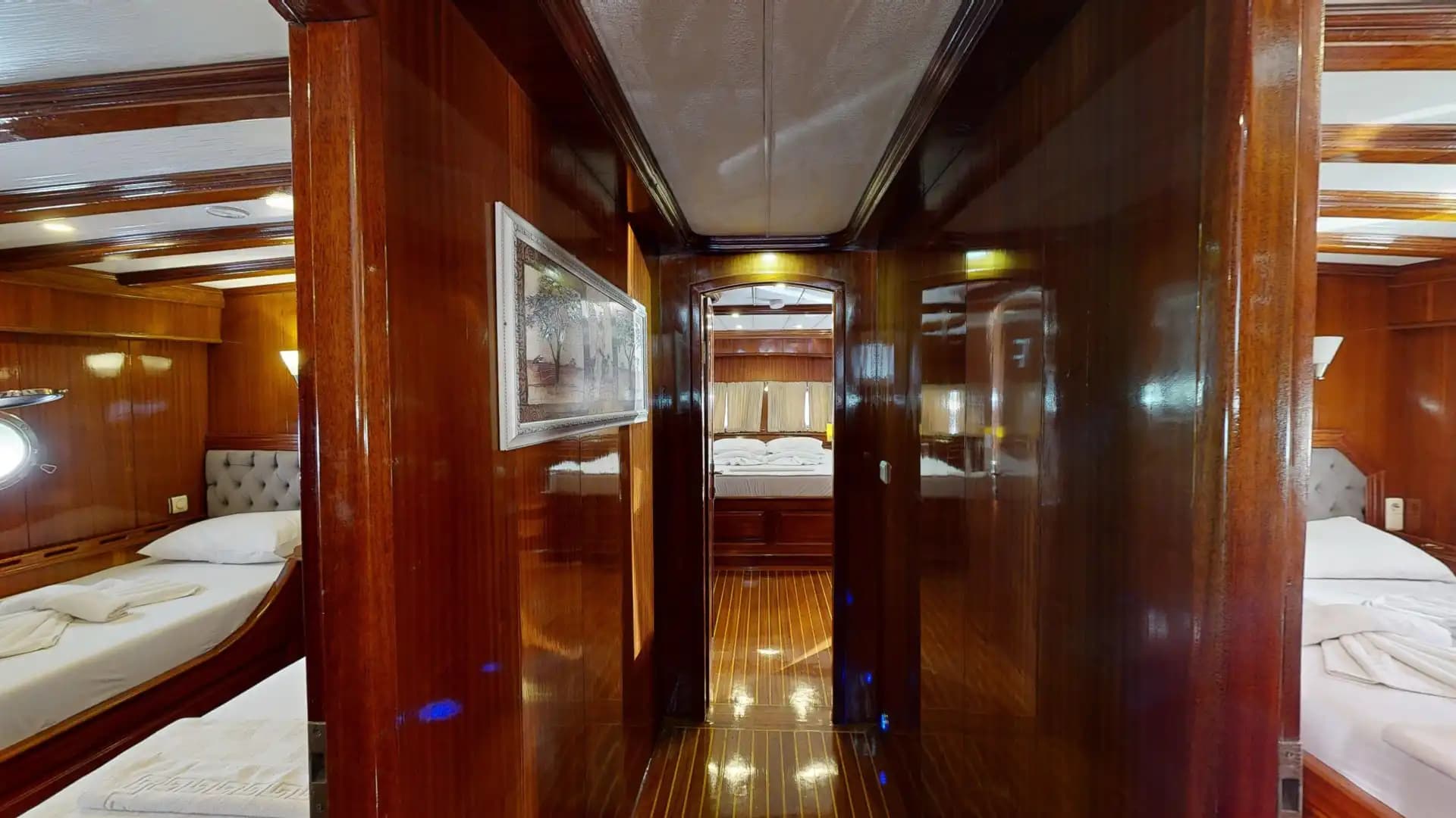 Lujo Gulet 30m: Jacuzzi Cubierta, 2 Master, Alta Tecnología 39