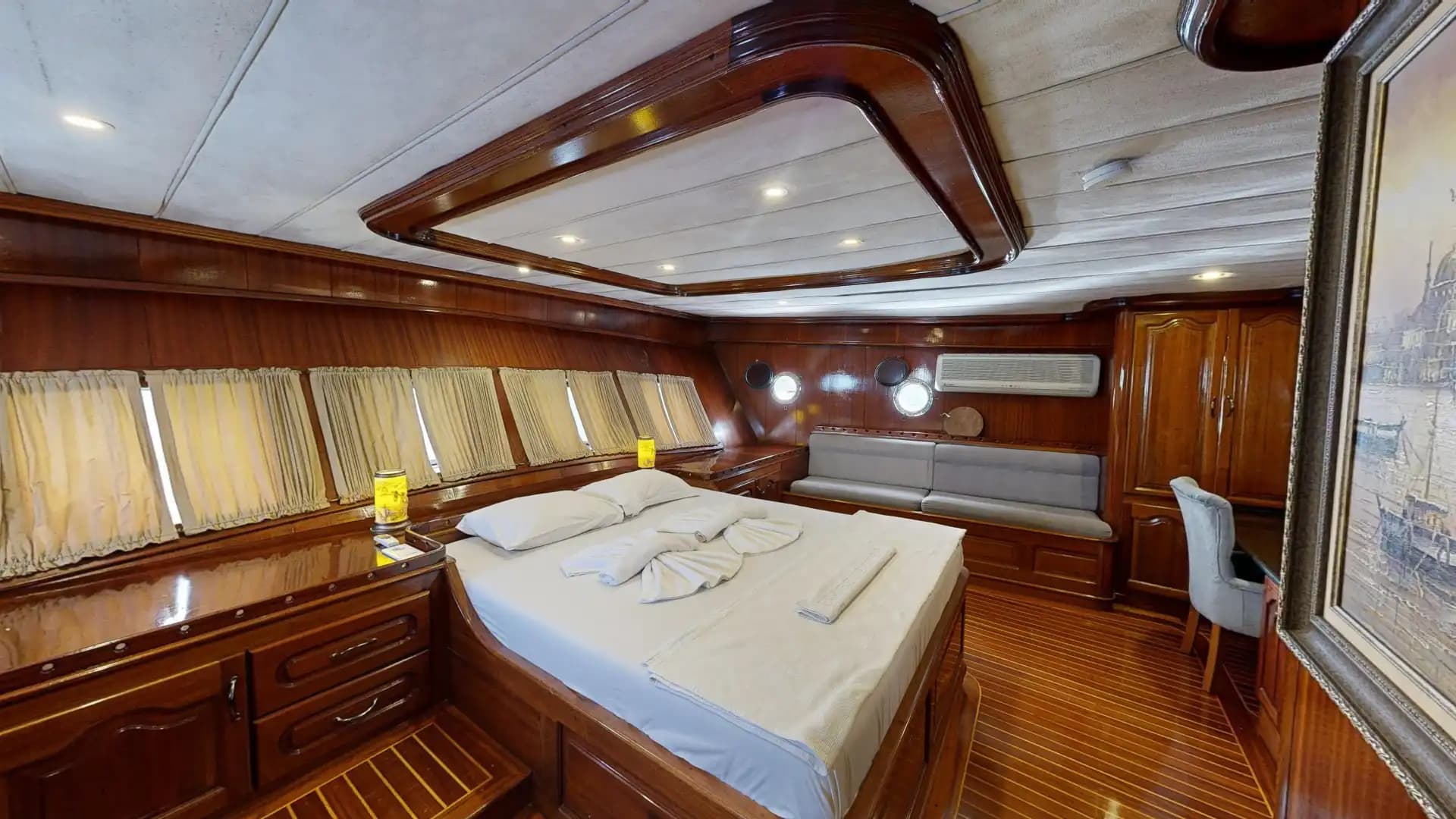Lujo Gulet 30m: Jacuzzi Cubierta, 2 Master, Alta Tecnología 40