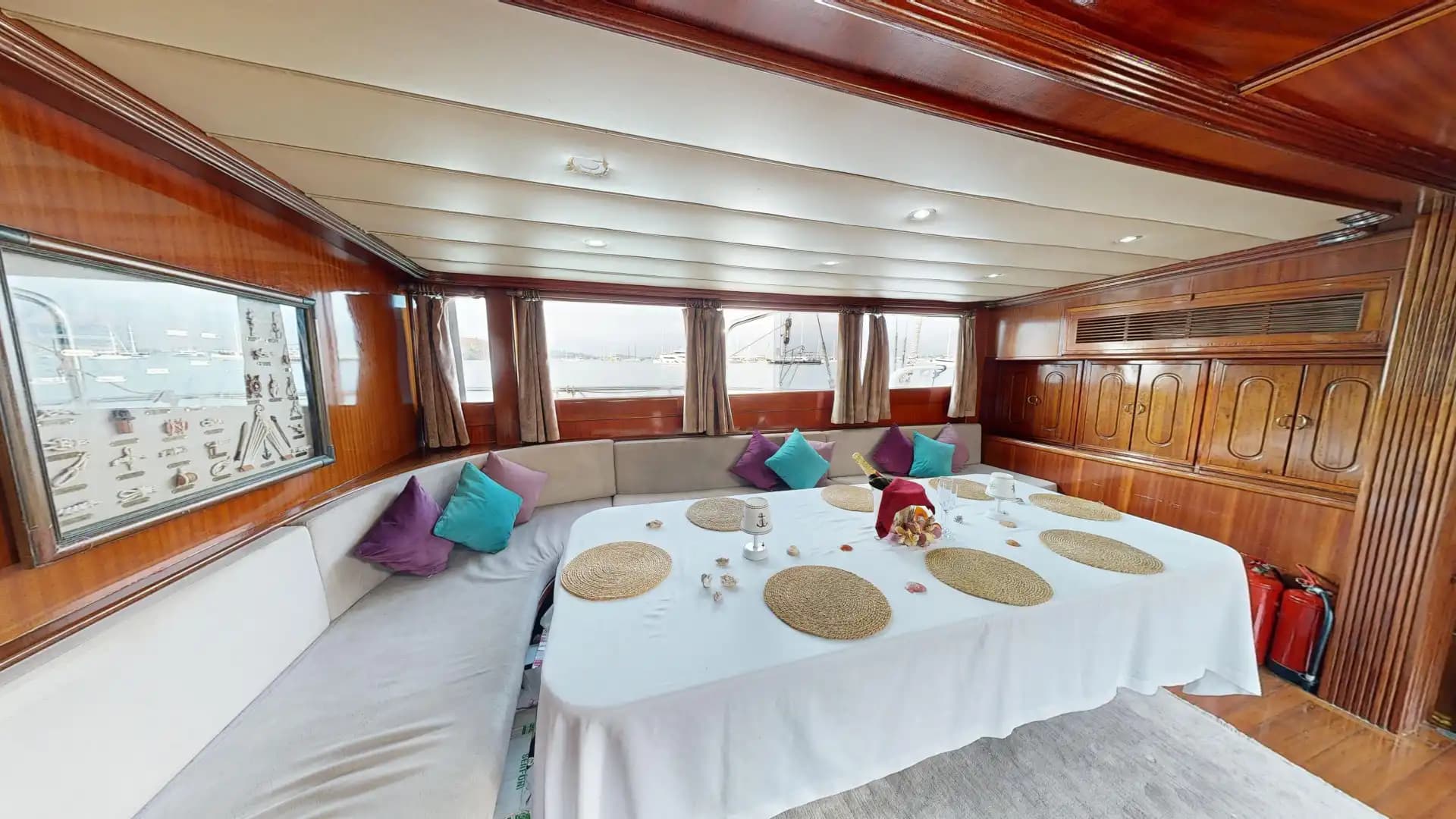 Lujo Gulet 30m: Jacuzzi Cubierta, 2 Master, Alta Tecnología 50