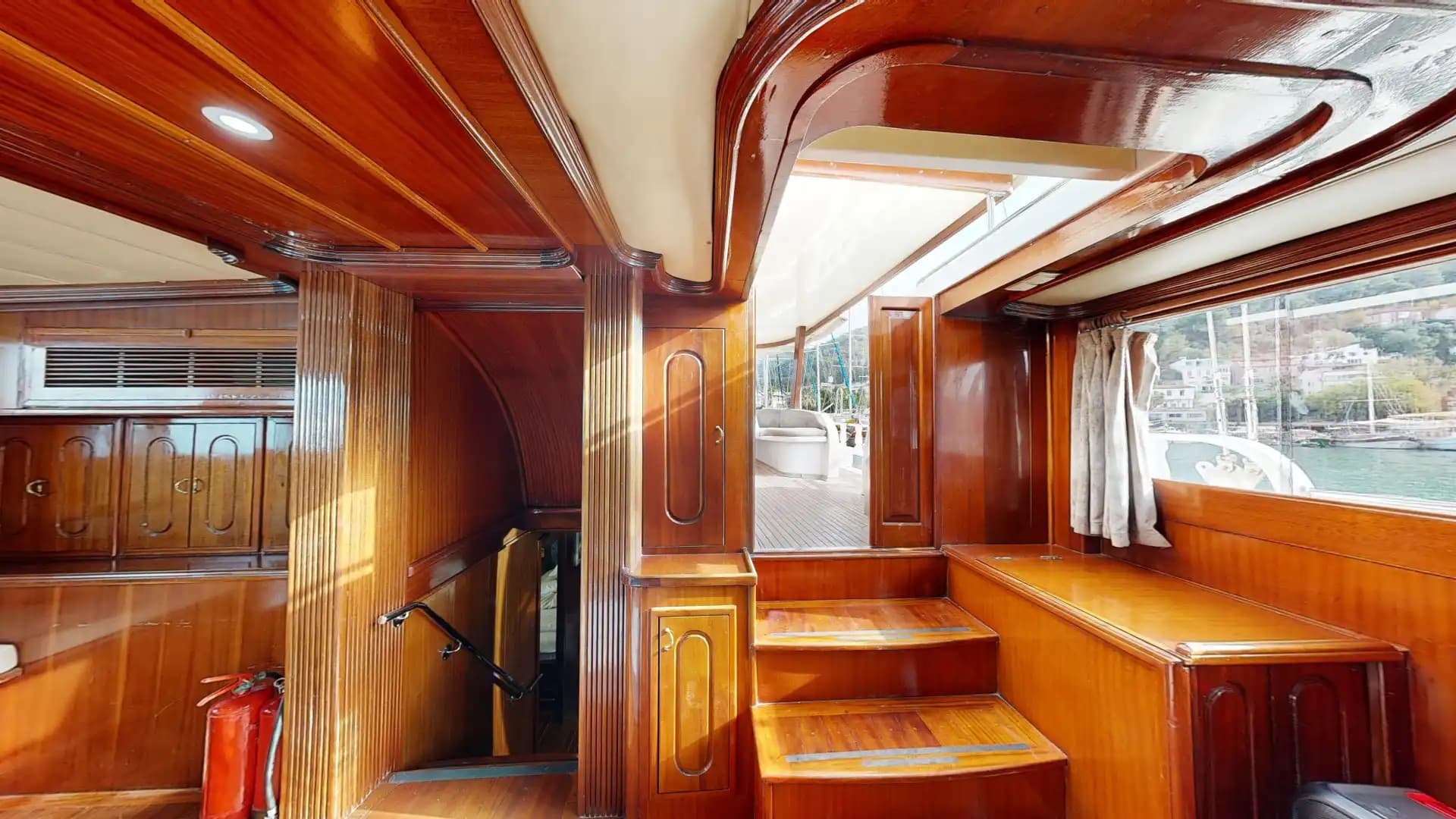 Lujo Gulet 30m: Jacuzzi Cubierta, 2 Master, Alta Tecnología 51