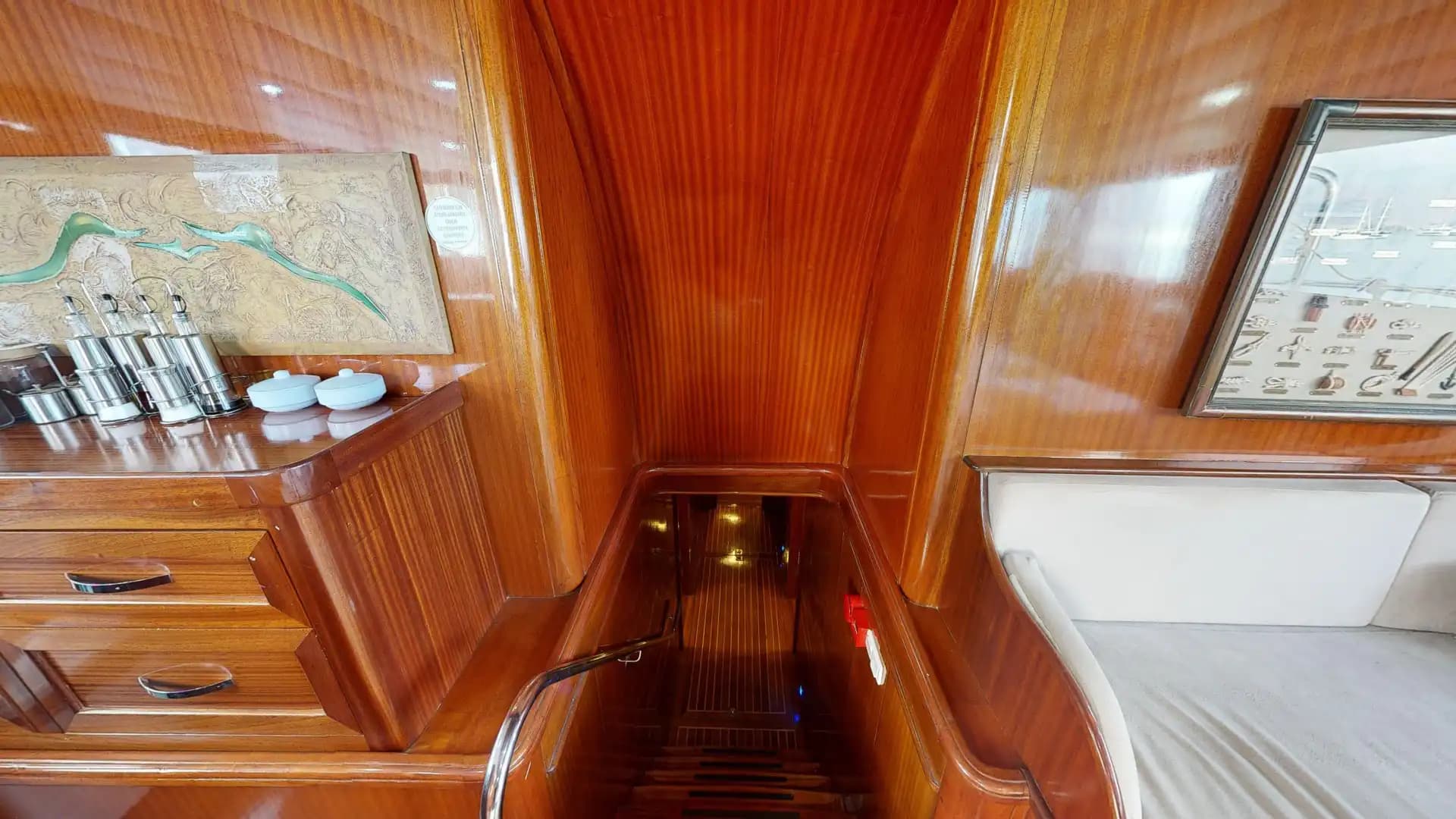 Lujo Gulet 30m: Jacuzzi Cubierta, 2 Master, Alta Tecnología 55