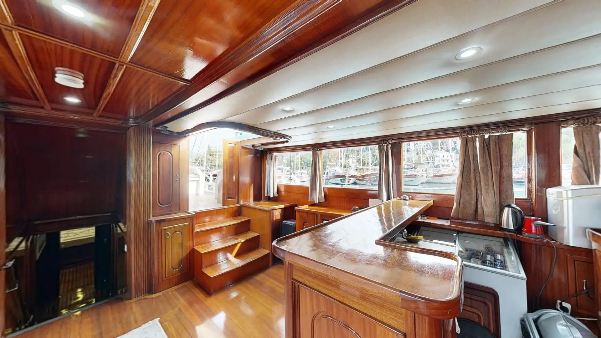Lujo Gulet 30m: Jacuzzi Cubierta, 2 Master, Alta Tecnología 56
