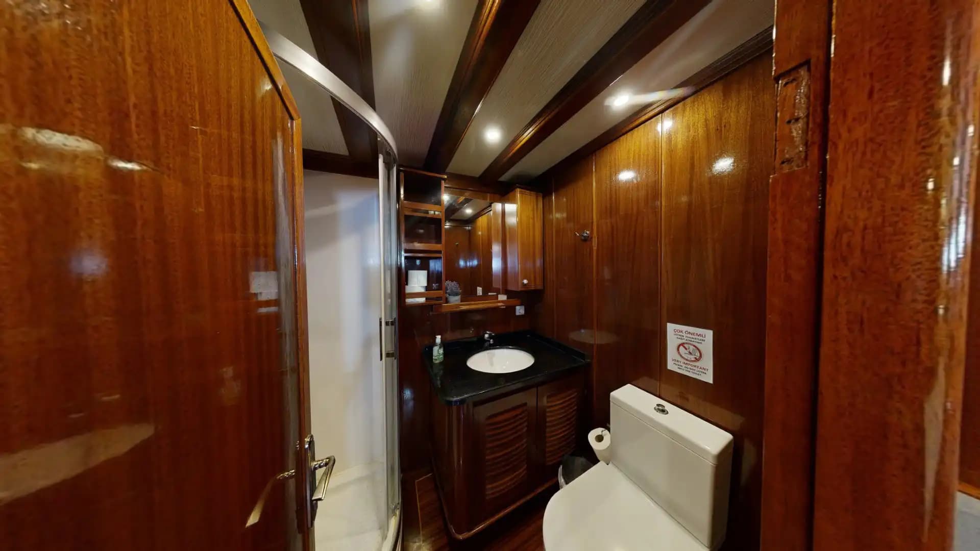 Lujo Gulet 30m: Jacuzzi Cubierta, 2 Master, Alta Tecnología 65