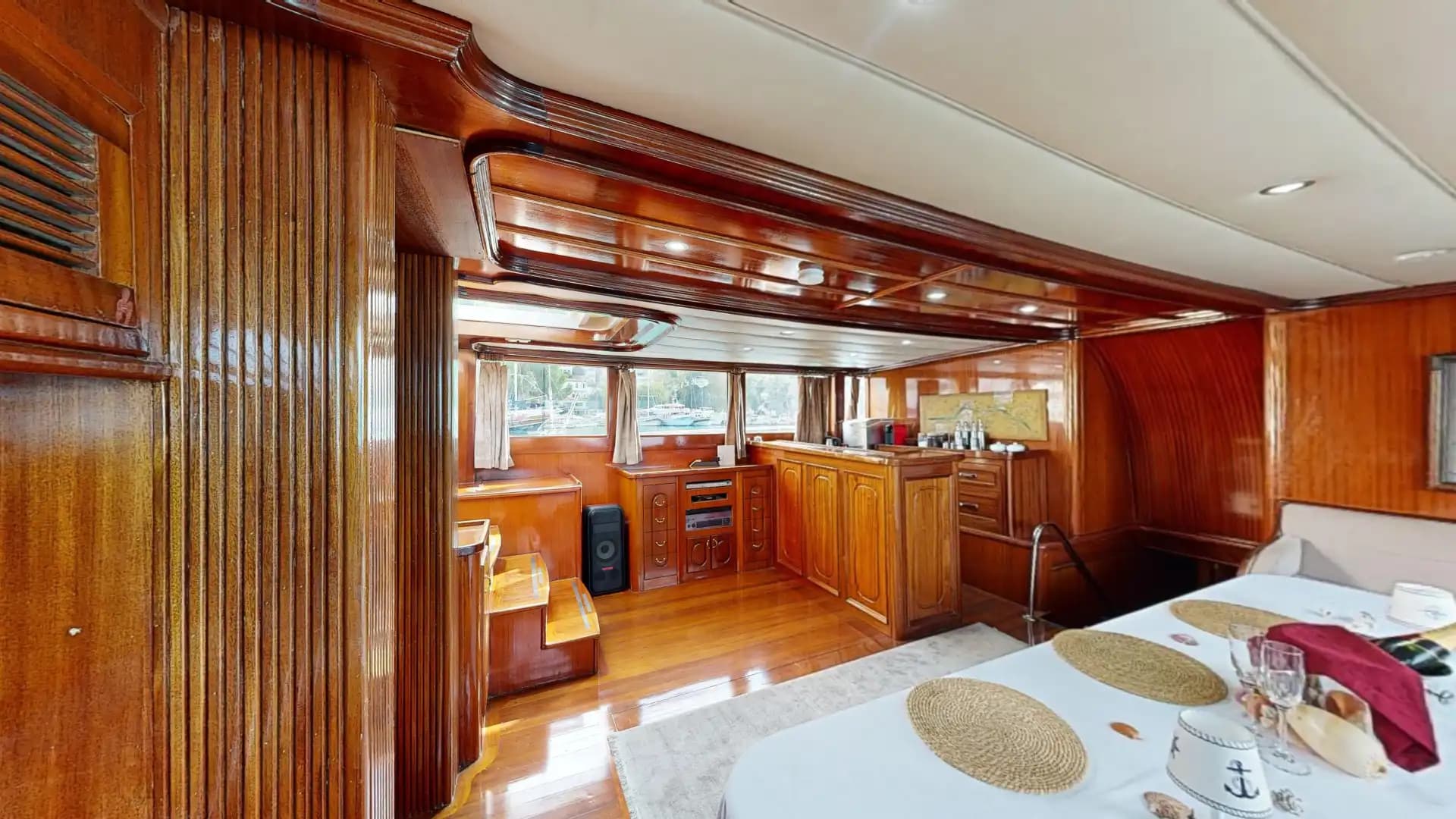 Lujo Gulet 30m: Jacuzzi Cubierta, 2 Master, Alta Tecnología 69
