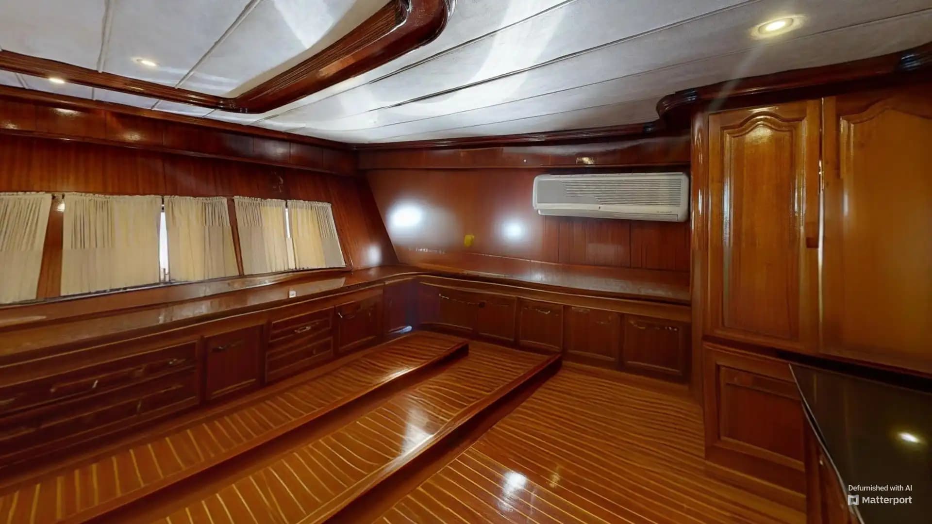 Lujo Gulet 30m: Jacuzzi Cubierta, 2 Master, Alta Tecnología 92