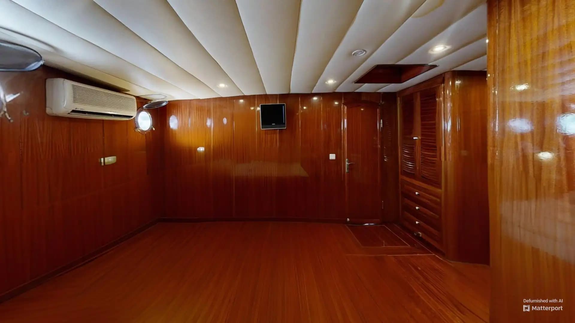 Lujo Gulet 30m: Jacuzzi Cubierta, 2 Master, Alta Tecnología 96