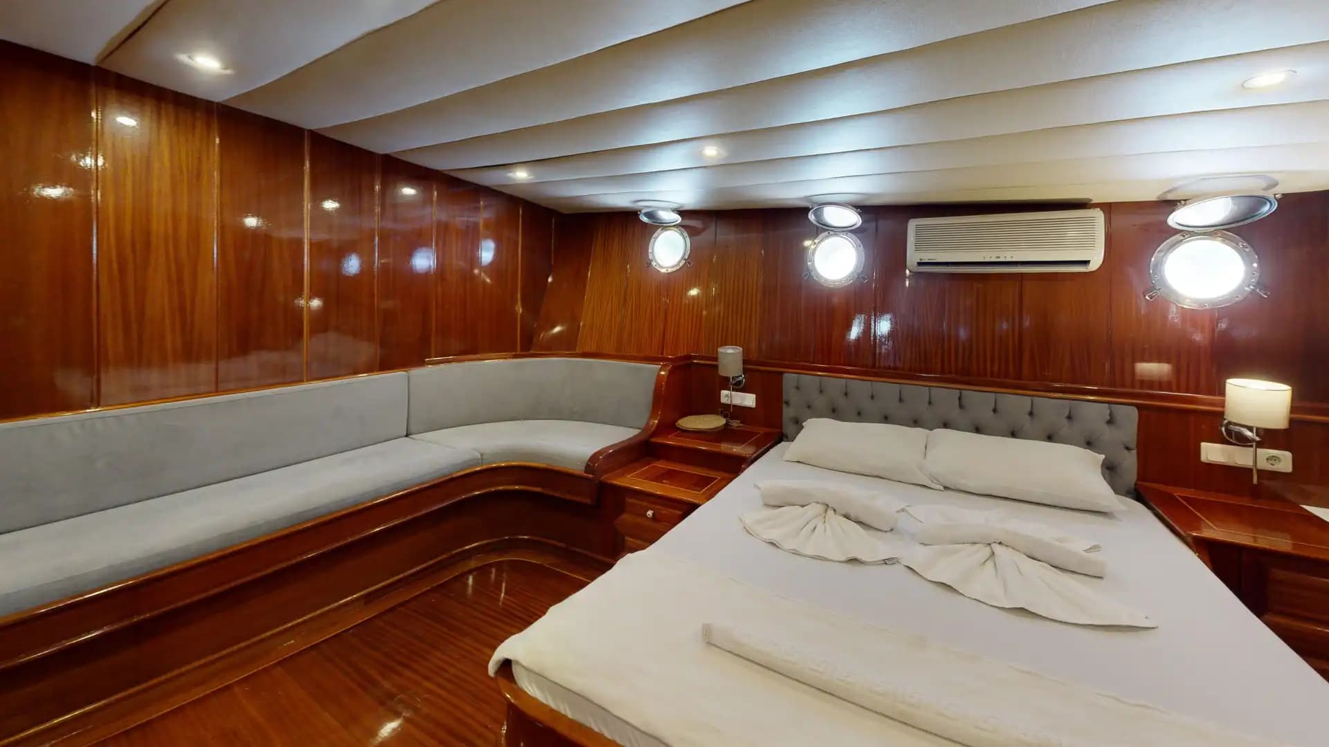 Lujo Gulet 30m: Jacuzzi Cubierta, 2 Master, Alta Tecnología 100