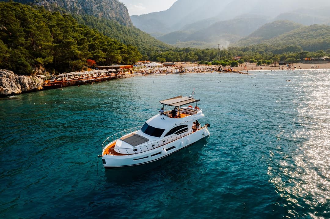 Antalya Center: 18 Meter 3 Cabin Luxury Motor Yacht for 24 Person Private Trips & Events