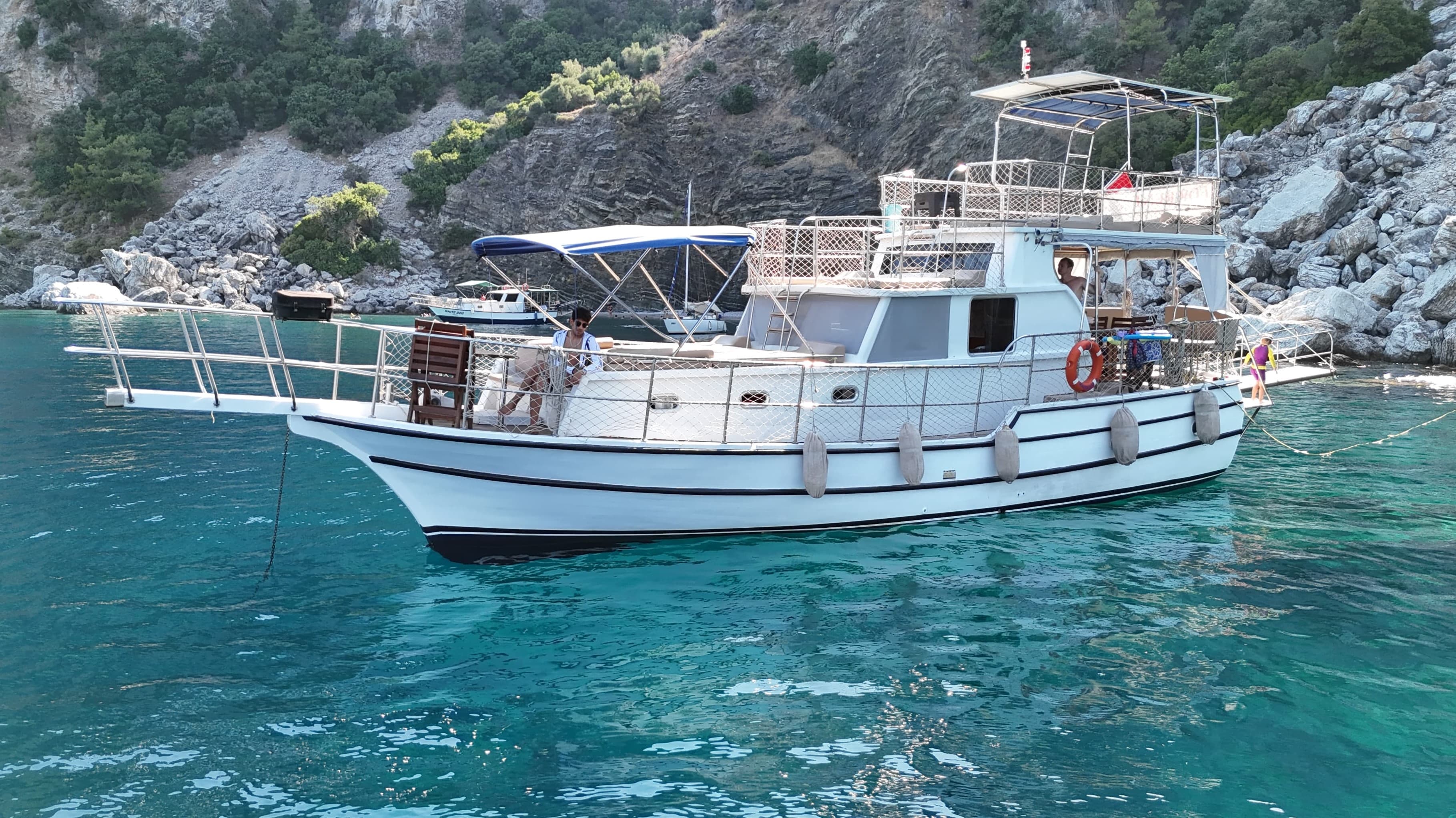 Marmaris'in 17 Metrelik Lüks Yatıyla 12 Kişilik Eşsiz Bir Deniz Tatili Deneyimi - Yatta Evlilik Yıldönümü