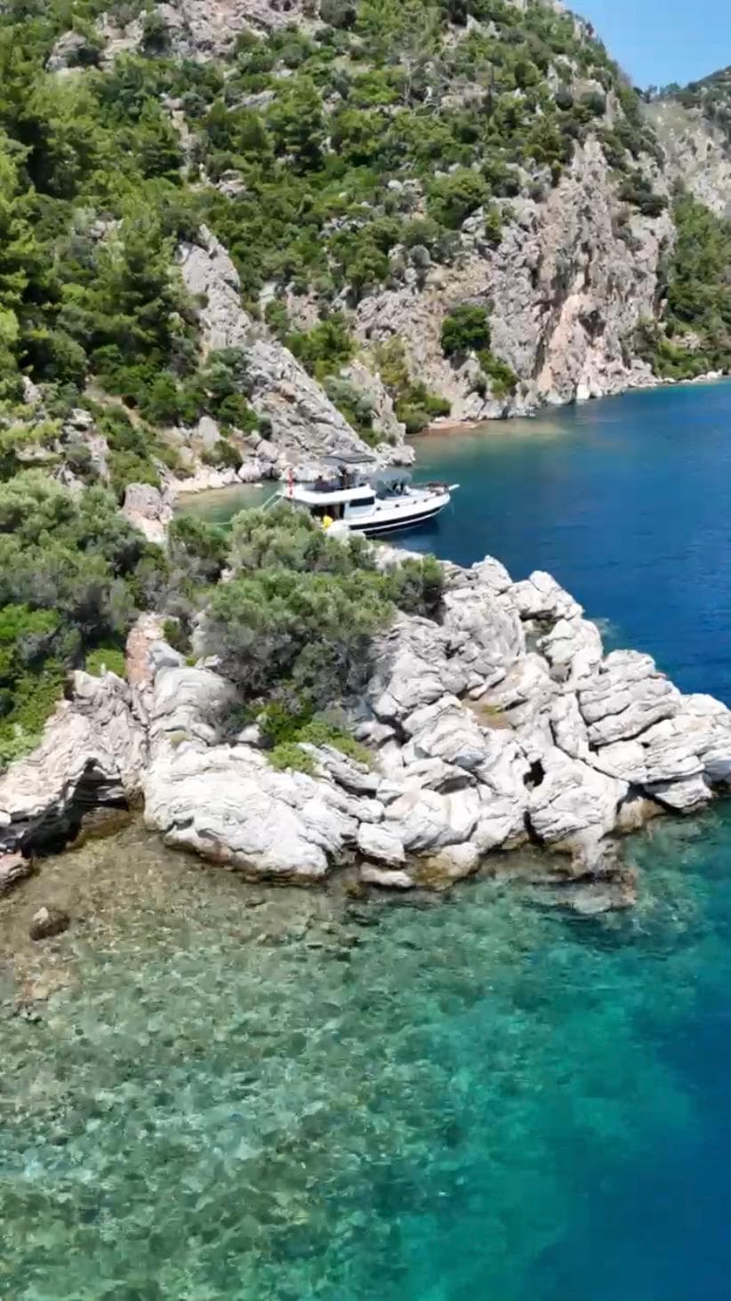 Marmaris'in 15 Metrelik Lüks Teknesi ile 7 Kişilik Unutulmaz Deniz Tatili Deneyimi 8