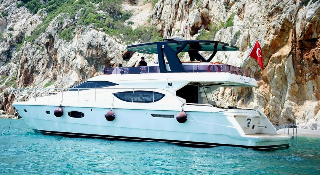 Luxe & Comfortabel Ervaring met een 21-Meter Ferretti Motorjacht in Antalya
