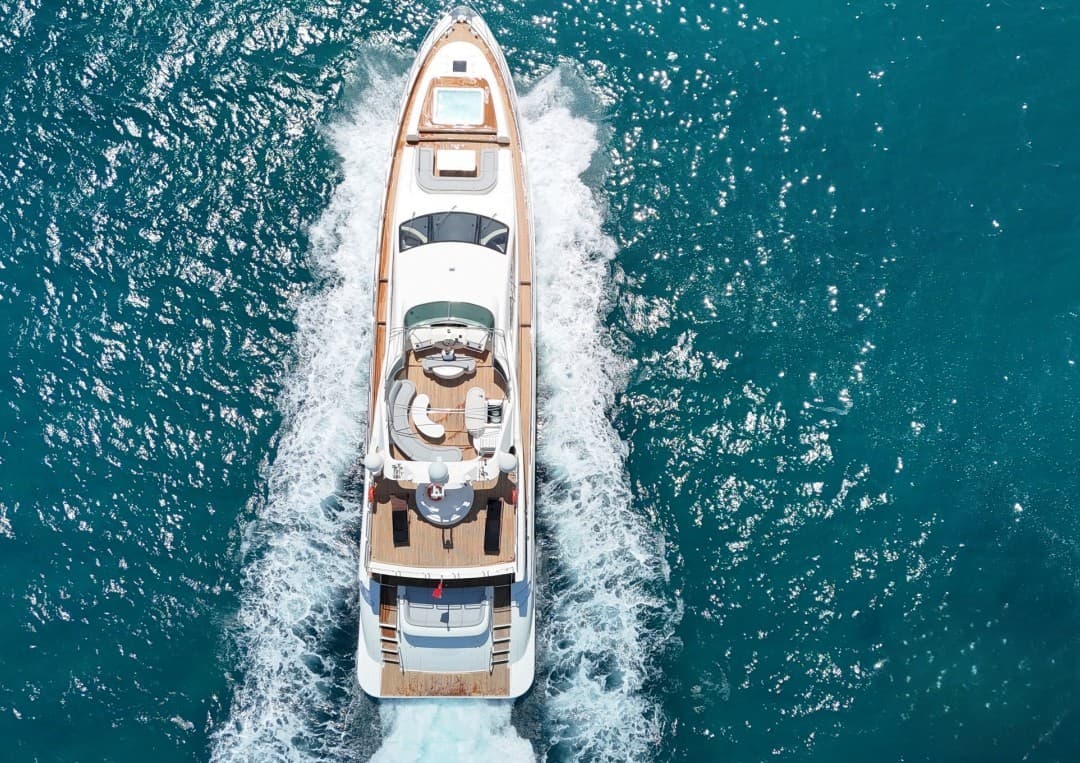 Luxury 30-Meter Yacht for 12 Guests in the Stunning Waters of Antalya