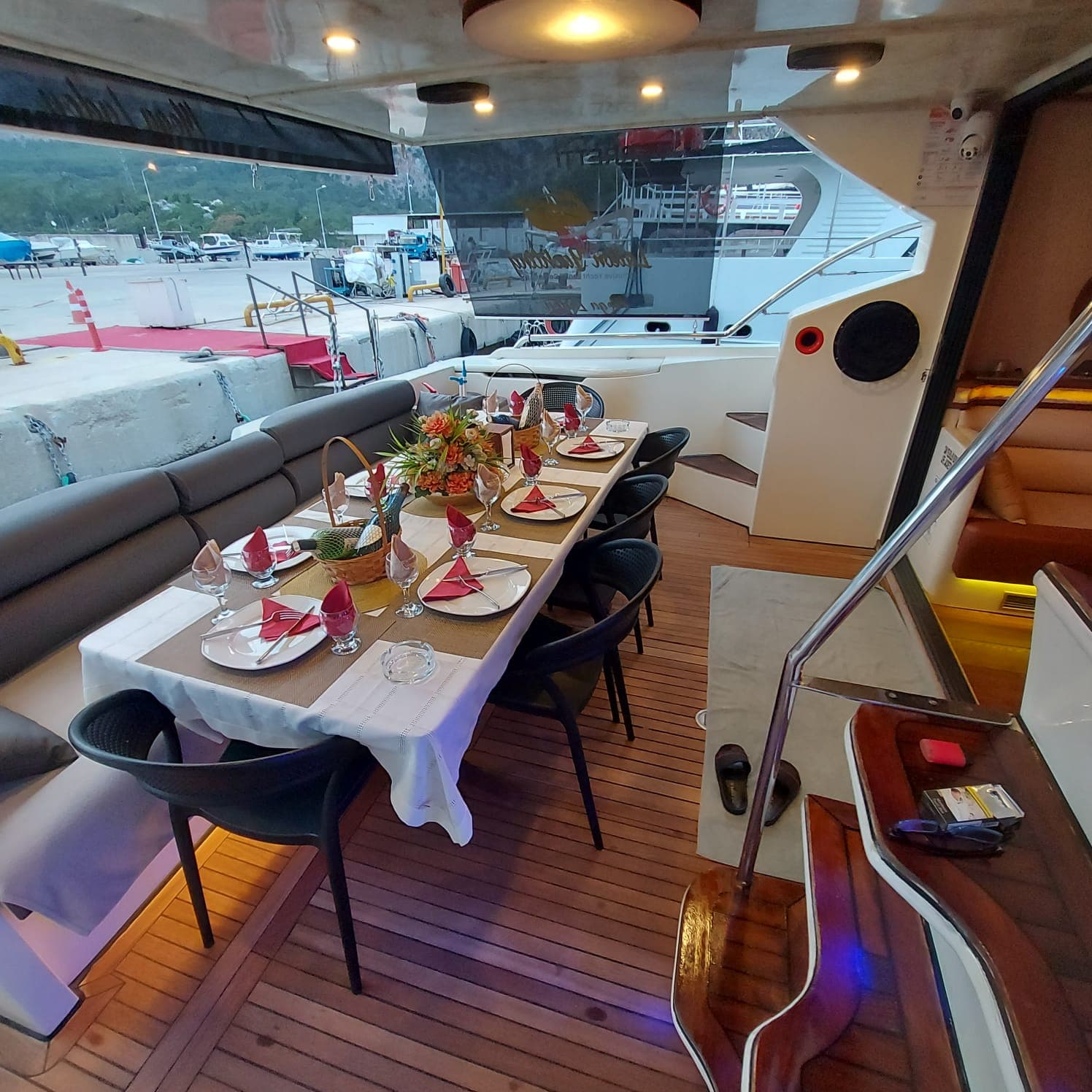 Luxury & Comfortable Experience with a 21-Meter Ferretti Motor Yacht in Antalya 13