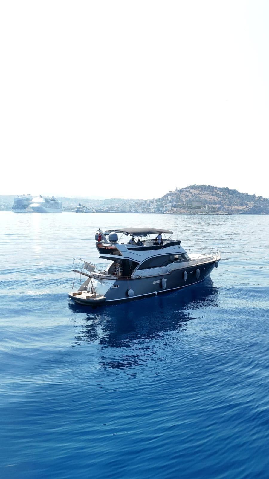 Bebek Departure 20 Meter Luxury Motor Yacht for Island Swimming Tour, Sunset Tour, Bosphorus Tour & Private Events!