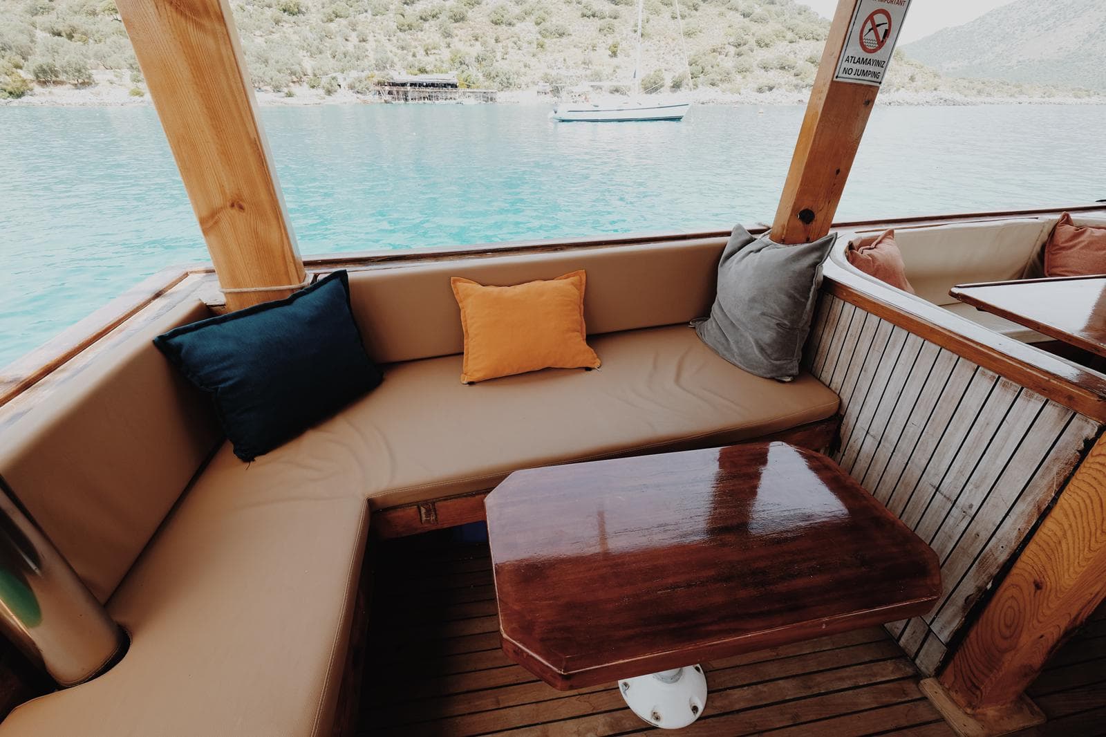 Luxe Privé Bootverhuur voor een Fun-Filled Day at Sea 12