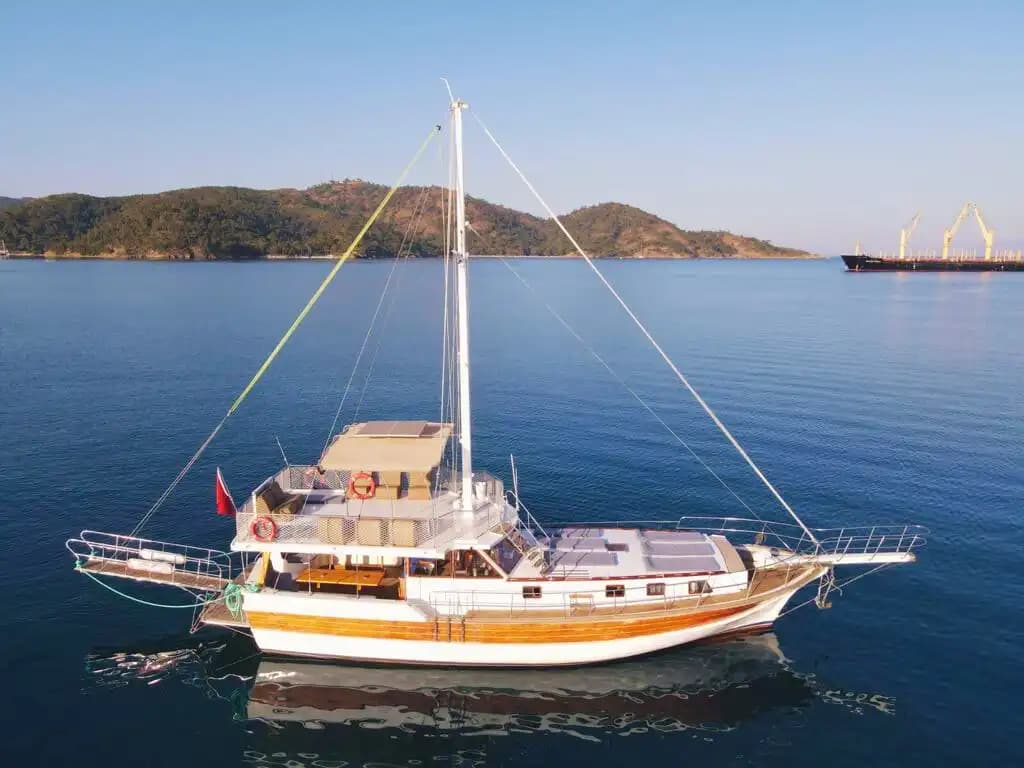 Hourly & Daily Boat Rental in the Stunning Waters of Fethiye - Party on the Boat