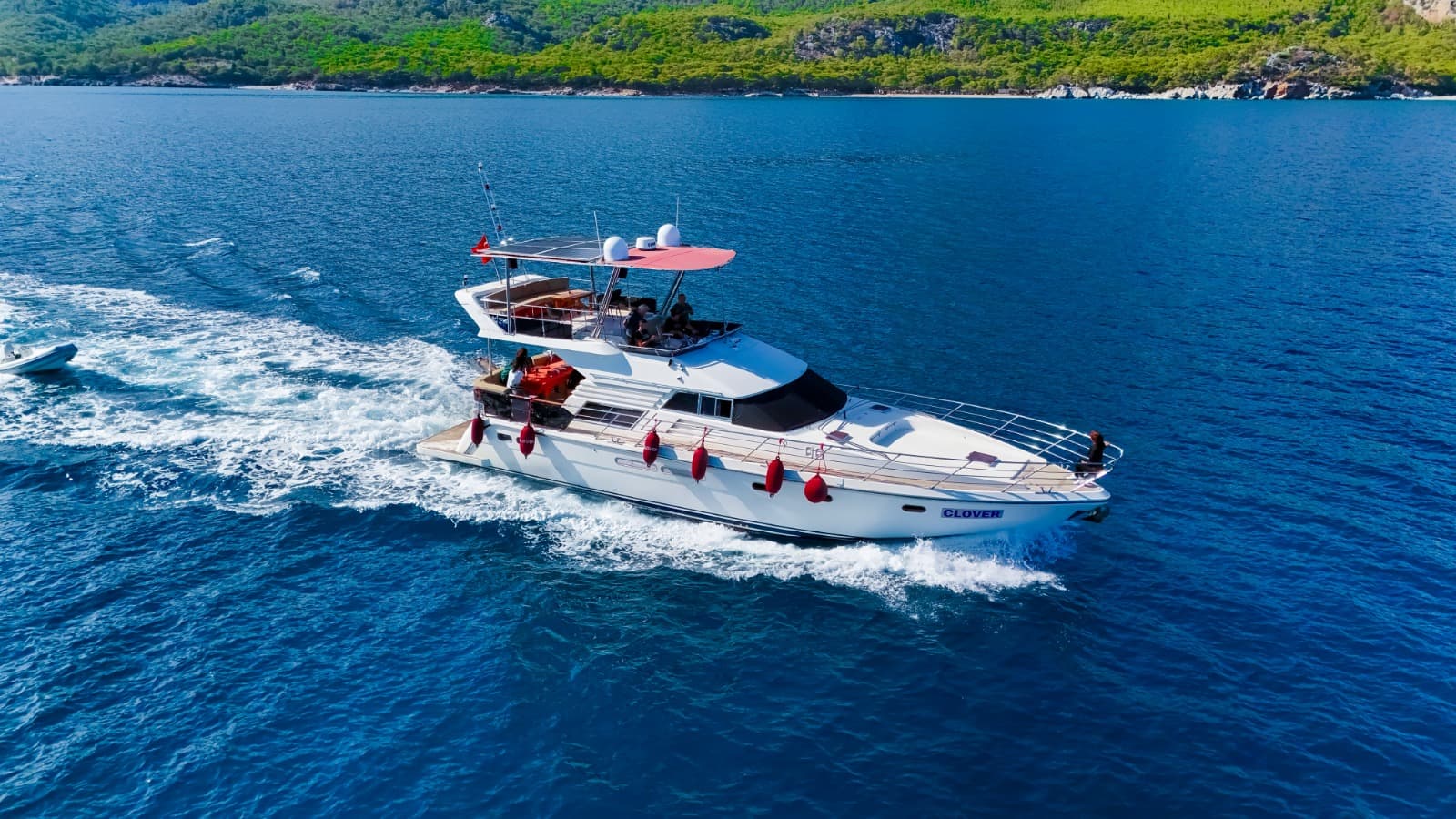 Luxury Yate a Motor con 2 Camarotes in Antalya: Private Events y an Exclusivo Crucero Azul 14