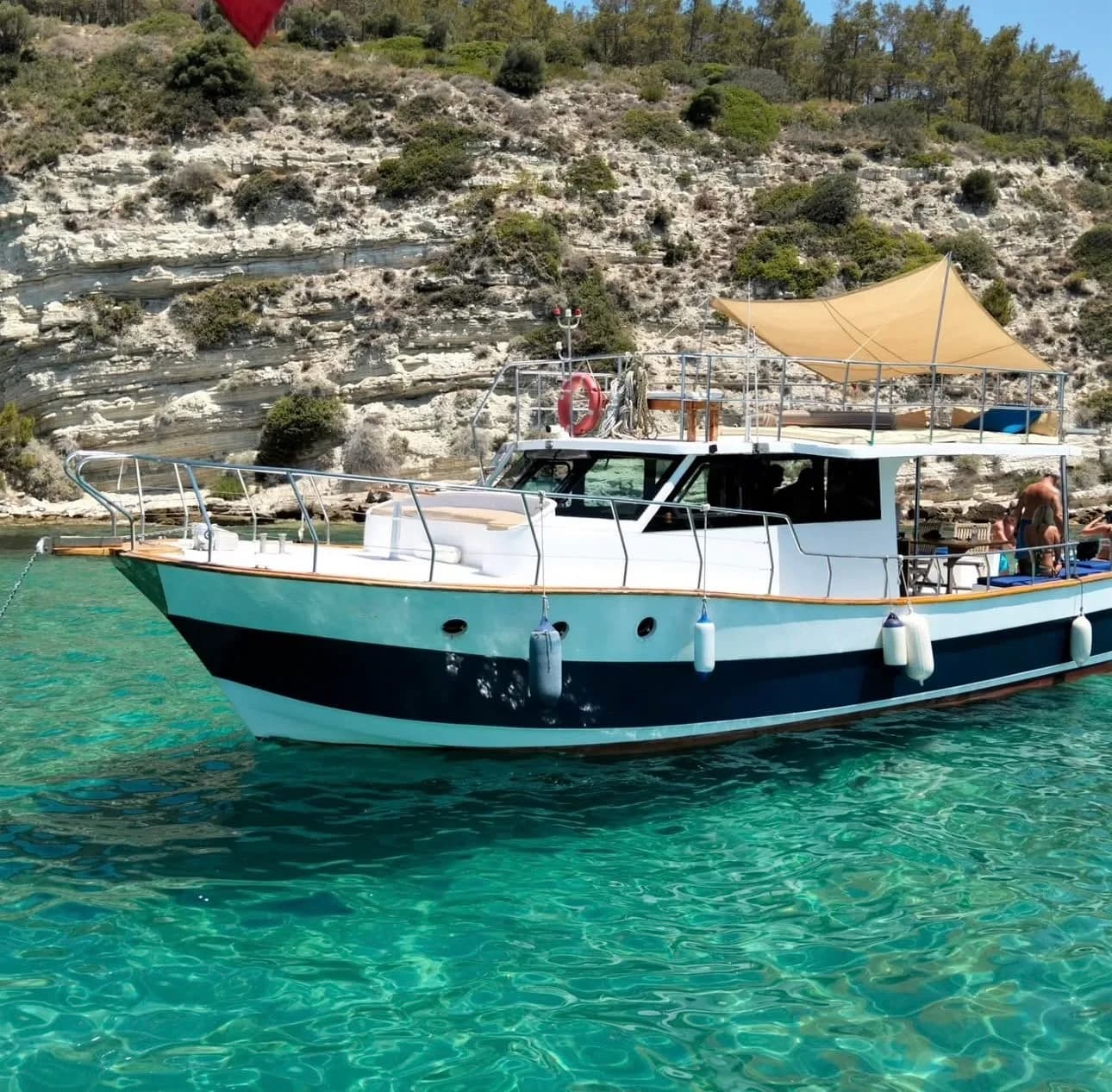 Exklusiv: 10er Motoryacht - Einzigartige Gewässer von Kuşadası - Hochzeitstag auf der Jacht
