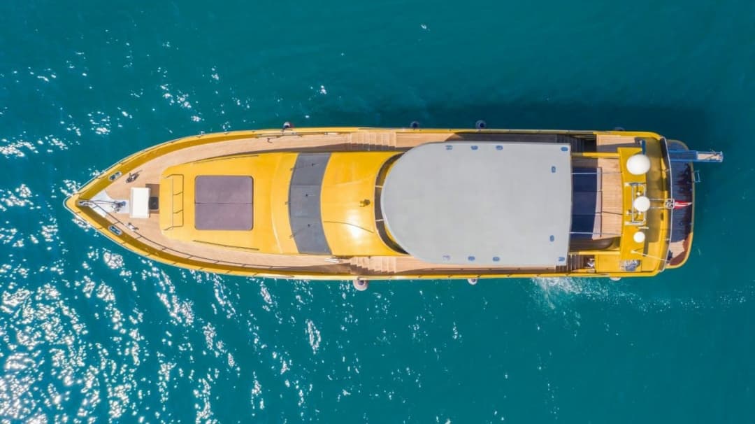 Antalya Merkezde 26 Metre Lüks Yat ile 35 Kişilik Muhteşem Turlar: Tam Gün, Beldibi, Düden Şelalesi, Gün Batımı, Sabah Turu, Yatta Evlilik Yıldönümü, Doğum Günü, Bekarlığa Veda ve Evlilik Teklifi Paketleri