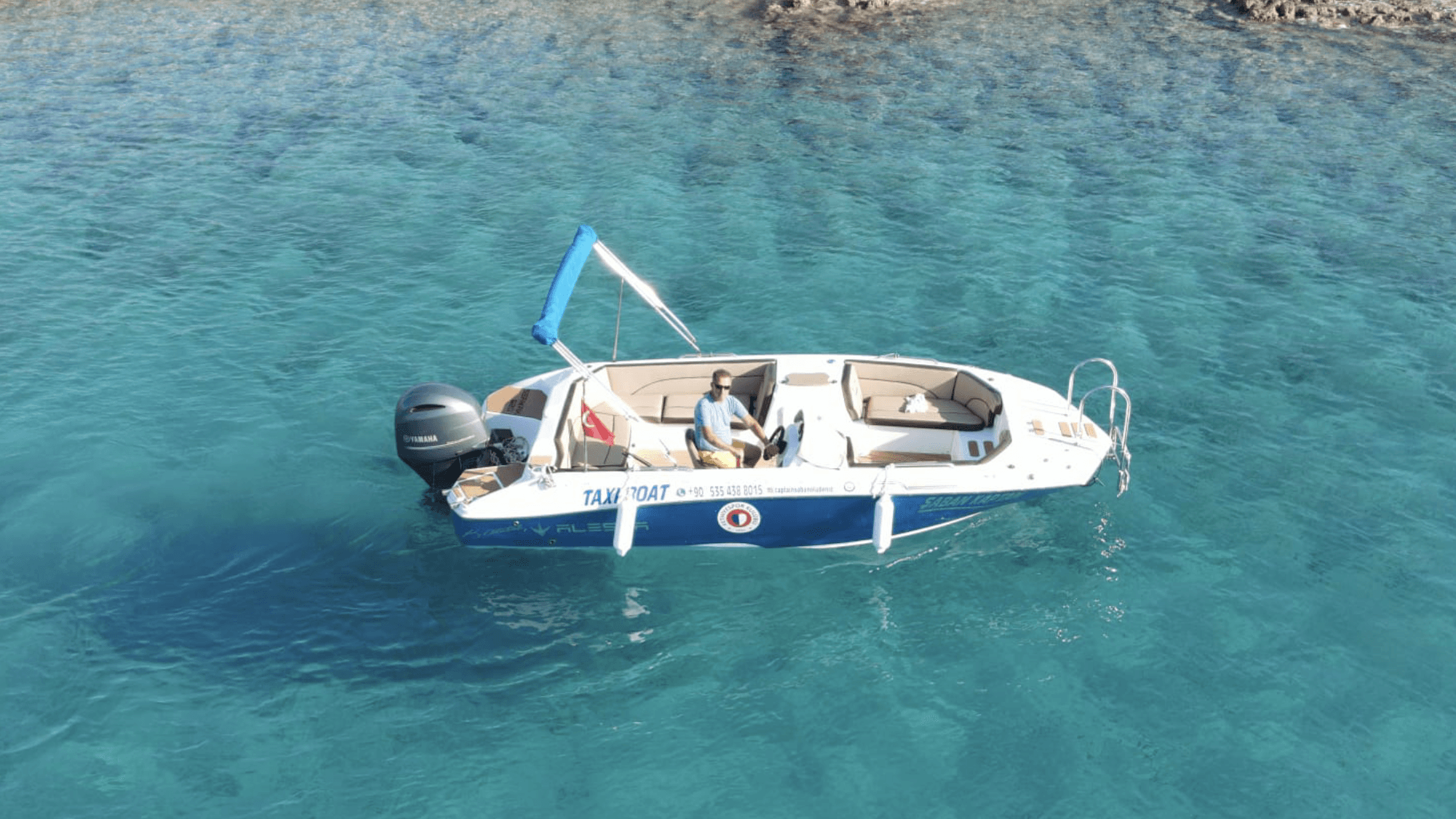 Ölüdeniz'de Ekonomik Tekne Kiralama – 6 Metrelik ile 8 Kişilik Keyifli Bir Mola! 12