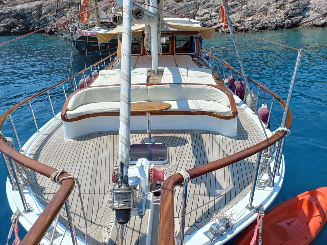 Unvergessliches Blaue-Reise-Erlebnis für 12 Personen mit einer 15-Meter-Luxus-Gulet in Bodrum
