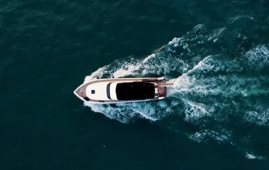 A Pleasant Bosphorus Kreuzfahrt with an 12-Personen Luxus Jacht 6