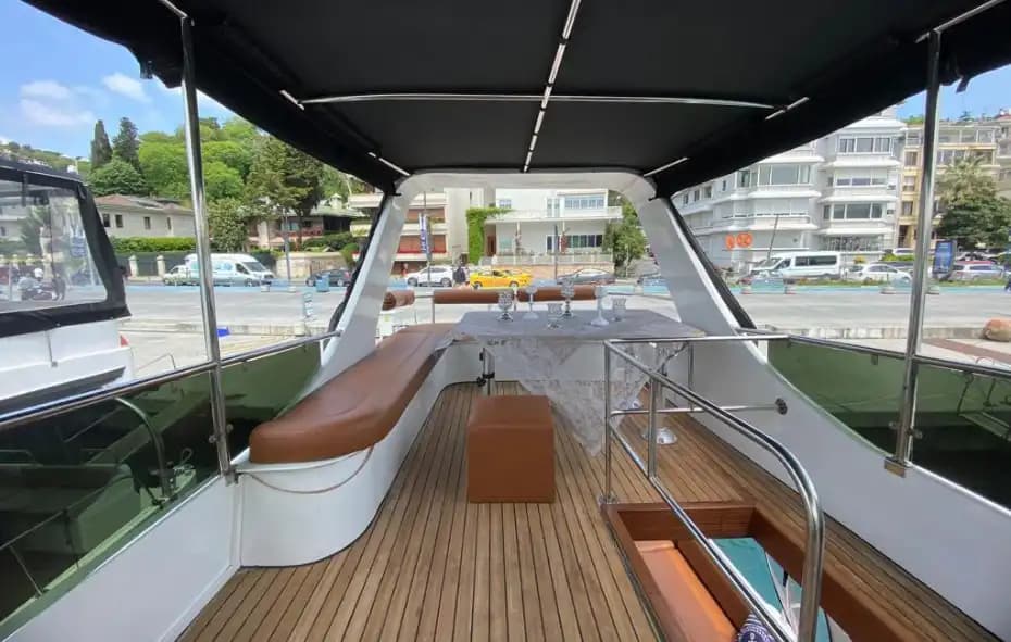 A Pleasant Bosphorus Kreuzfahrt with an 12-Personen Luxus Jacht 8