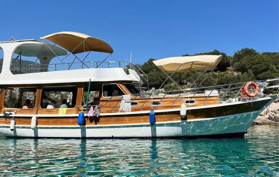 Ökonomisches Boot in Kaş: Sonne & Meer genießen 2