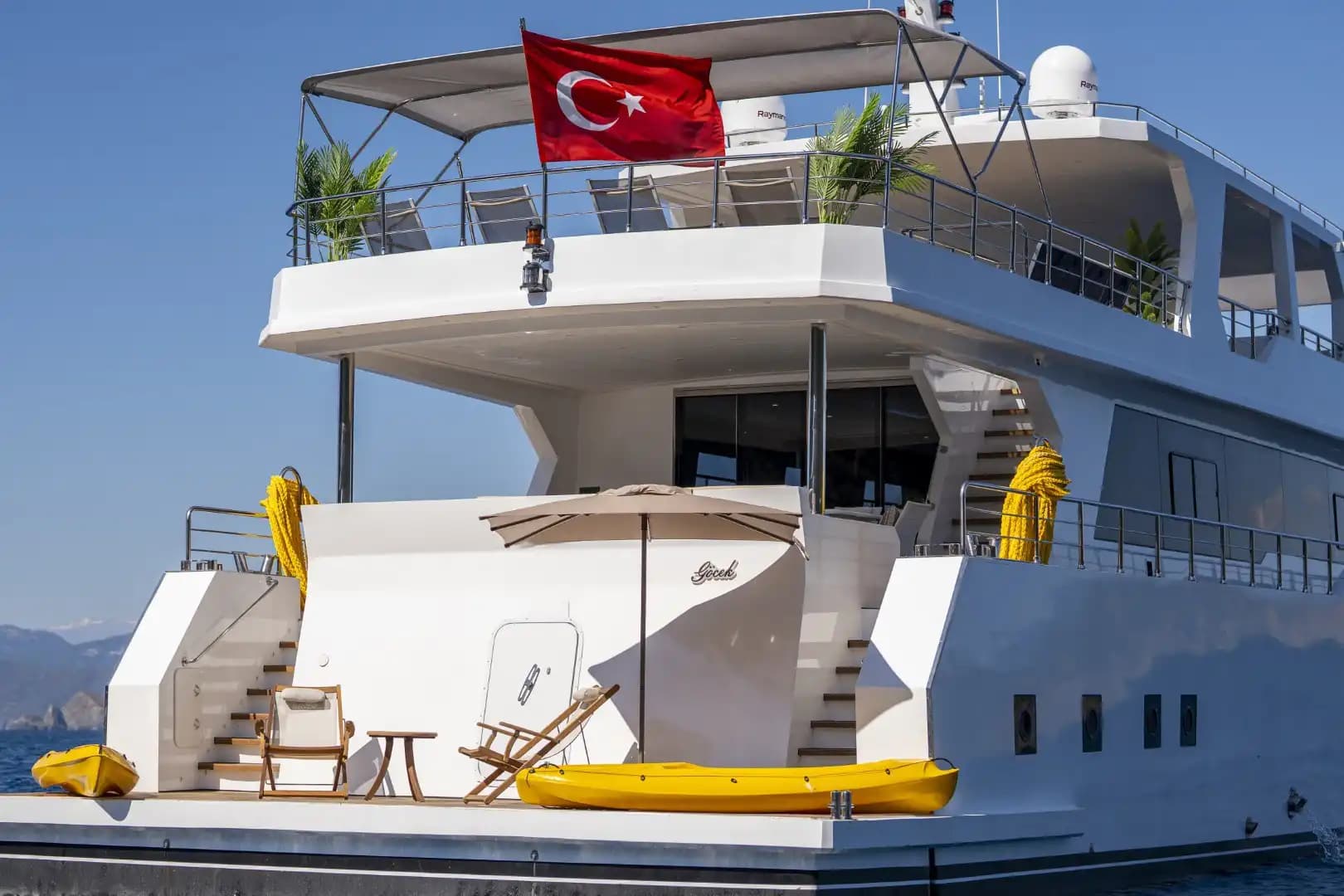 Nuevo 2025 Luxury Trawler: Upper cubierta Master & Accessible Swim Platform 23