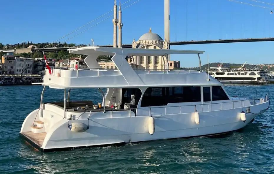 Unvergesslich Moments on a 35-Personen VIP Jacht – Perfekt for Veranstaltung & Parties - Bosporusrundfahrt