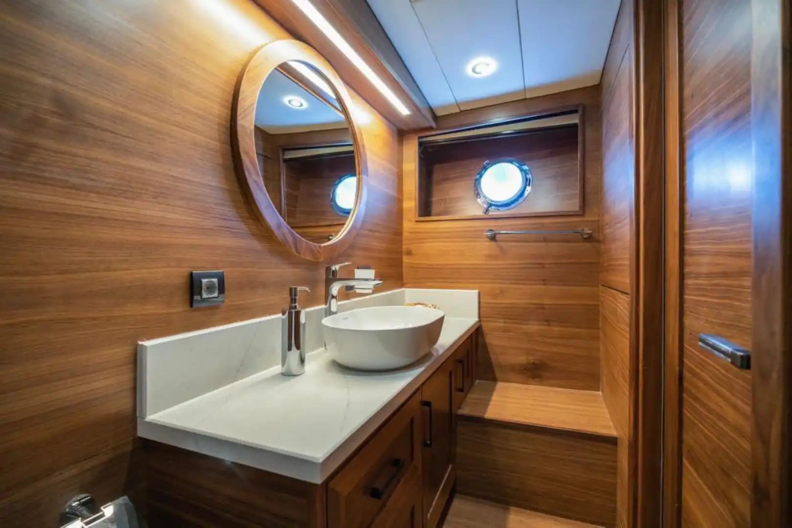 Confortable Accommodation on a 7-Meter Wide, 6-cabines Gulet in Marmaris 24