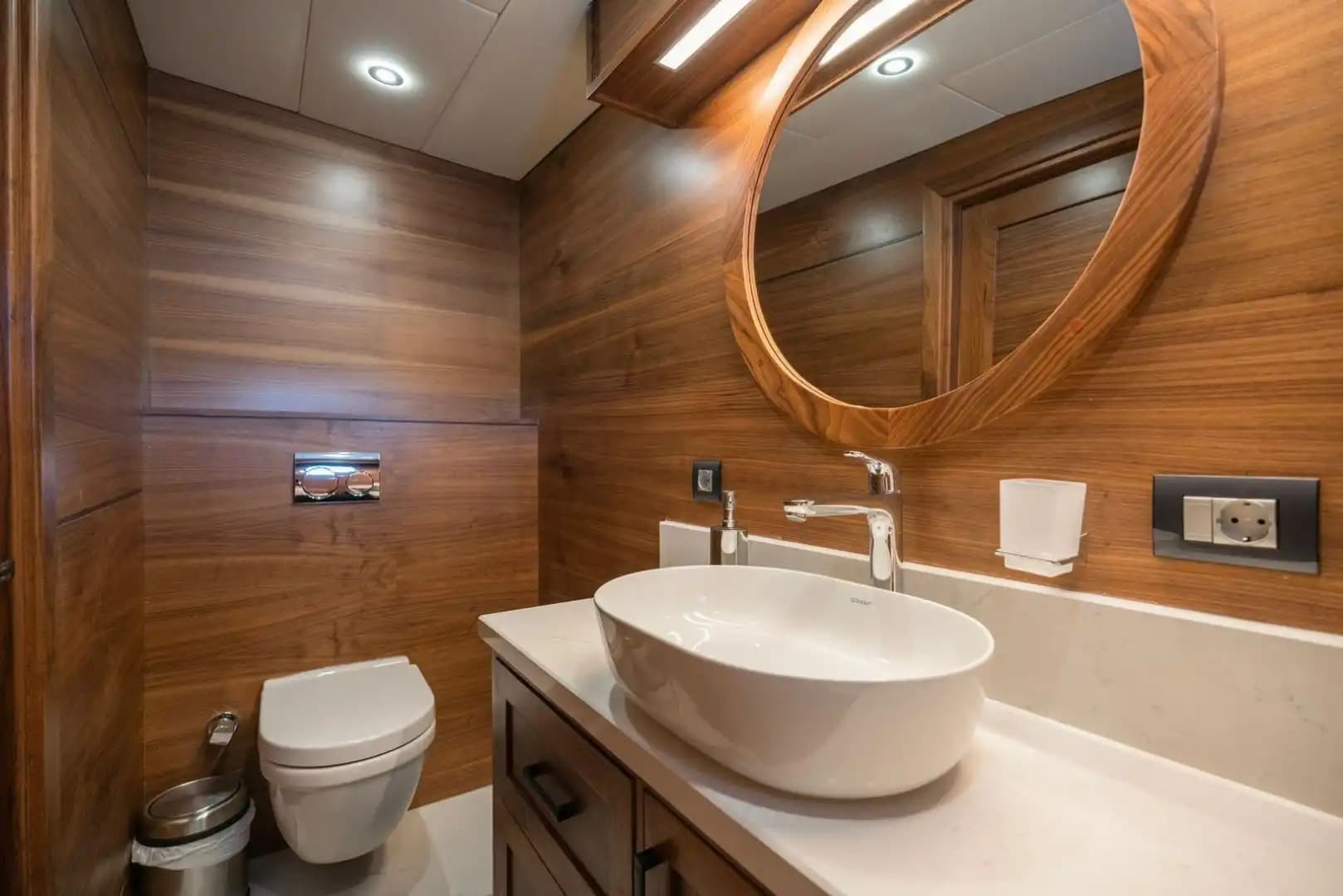Confortable Accommodation on a 7-Meter Wide, 6-cabines Gulet in Marmaris 34