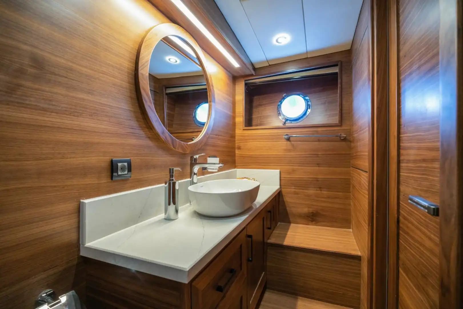 Confortable Accommodation on a 7-Meter Wide, 6-cabines Gulet in Marmaris 39