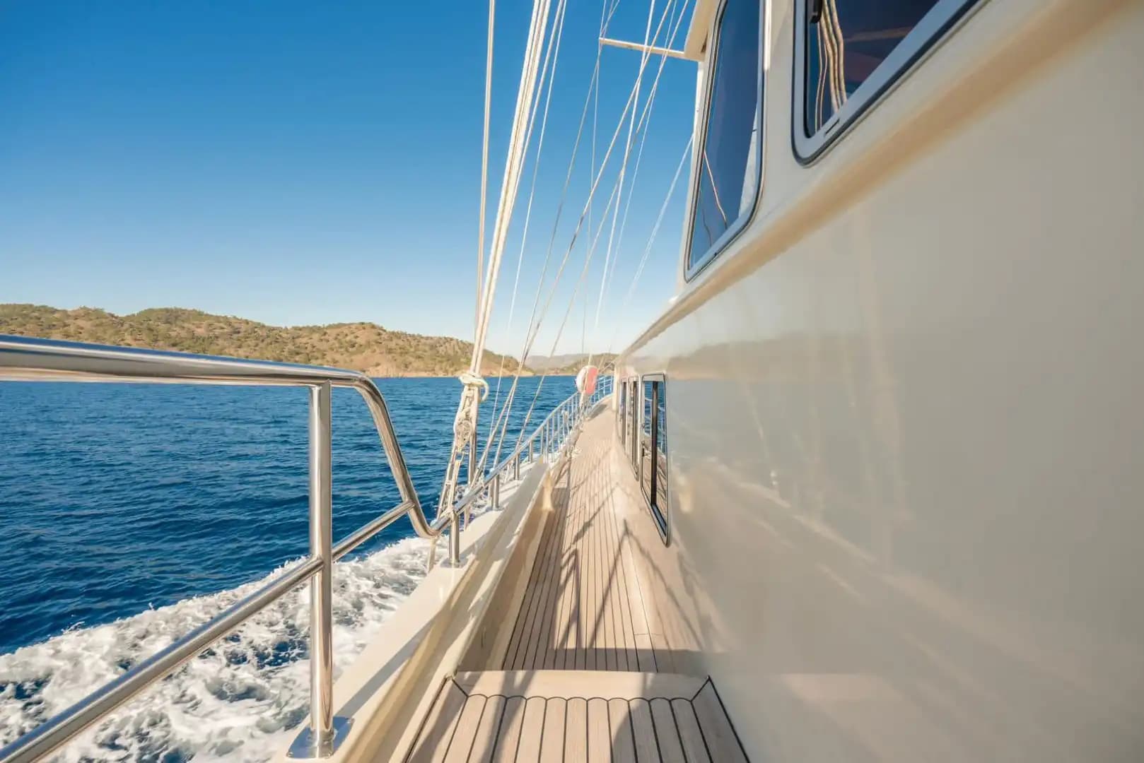 Confortable Accommodation on a 7-Meter Wide, 6-cabines Gulet in Marmaris 14