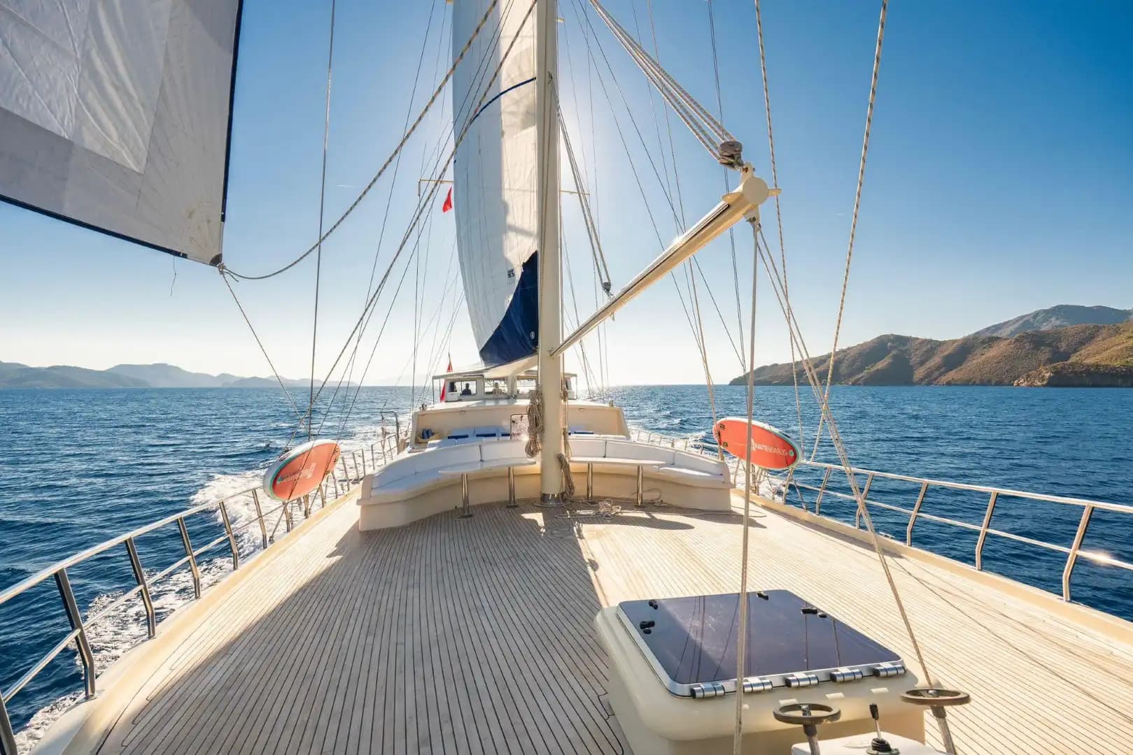 Confortable Accommodation on a 7-Meter Wide, 6-cabines Gulet in Marmaris 15