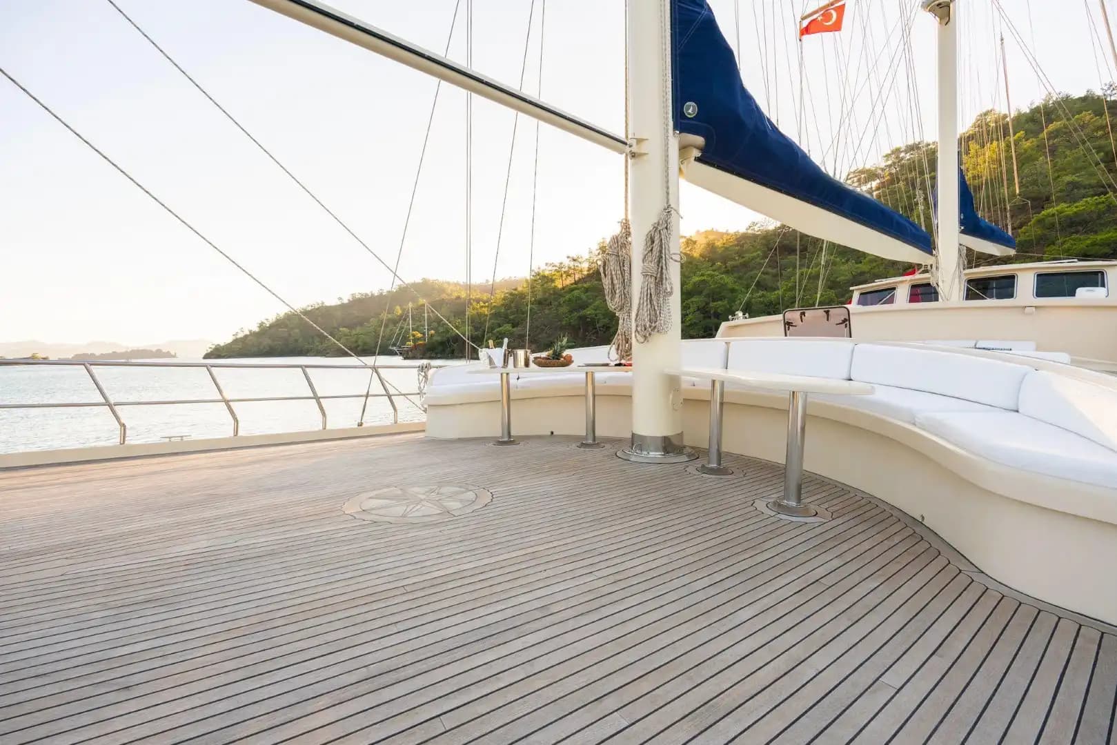 Confortable Accommodation on a 7-Meter Wide, 6-cabines Gulet in Marmaris 16