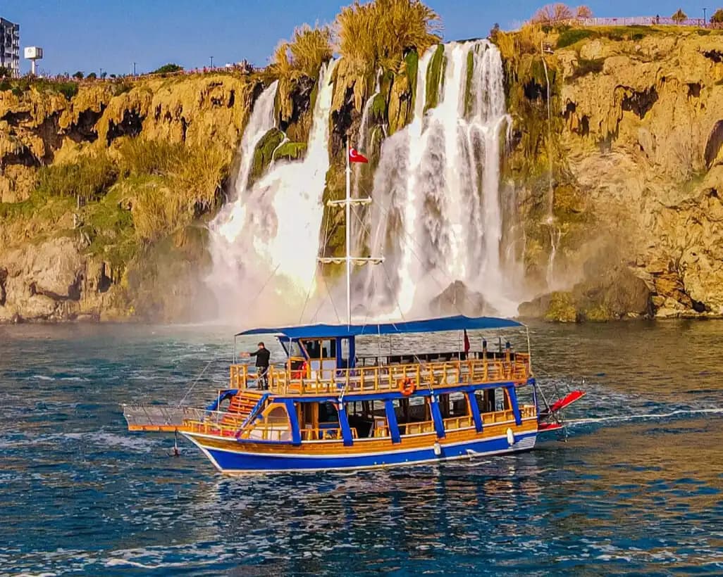 Antalya Kundu: Dinner Cruise to Düden Waterfalls 5