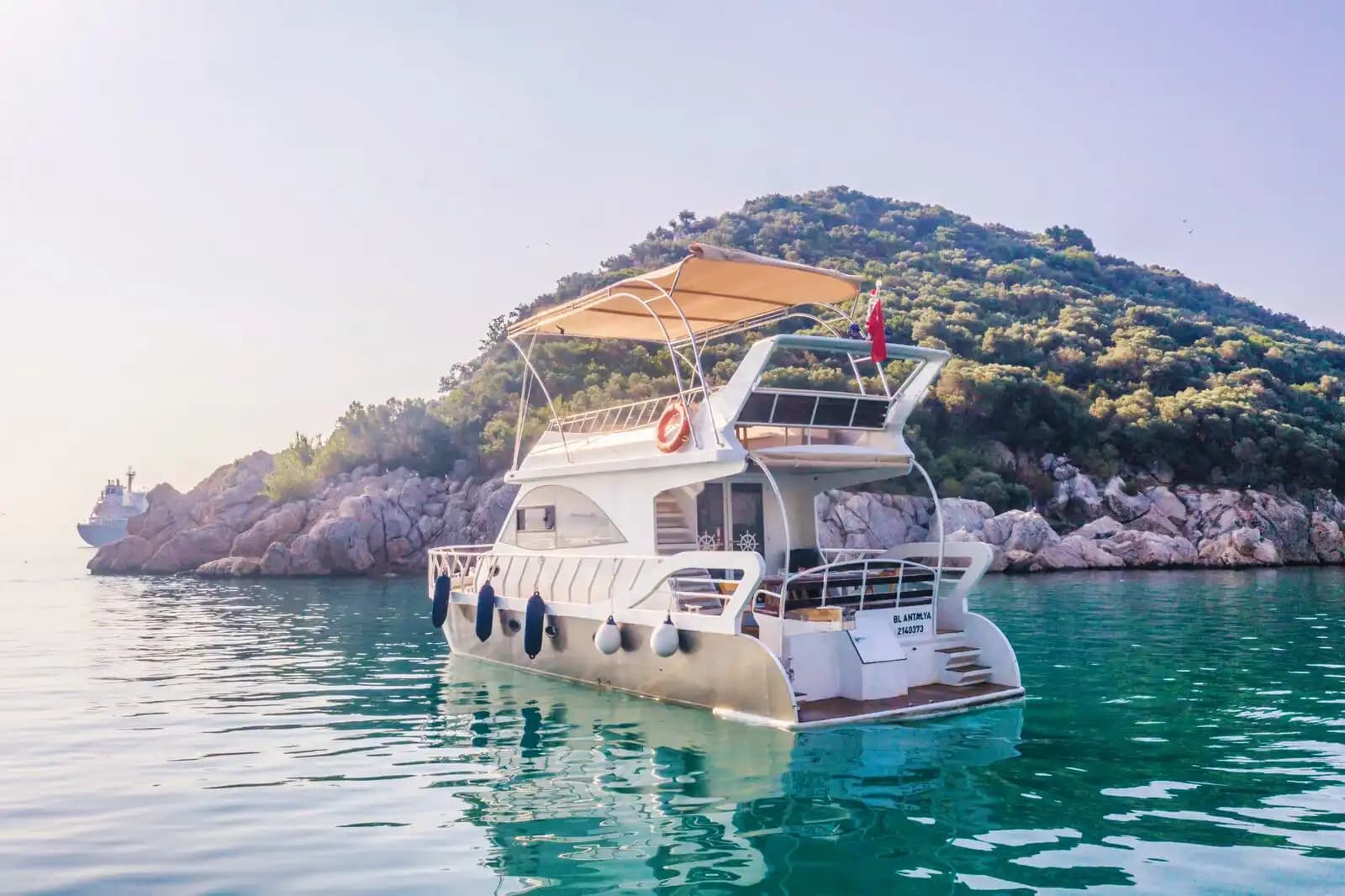 Antalya: 10 Pers. Yacht, türkise Buchten, Sparpreis 9